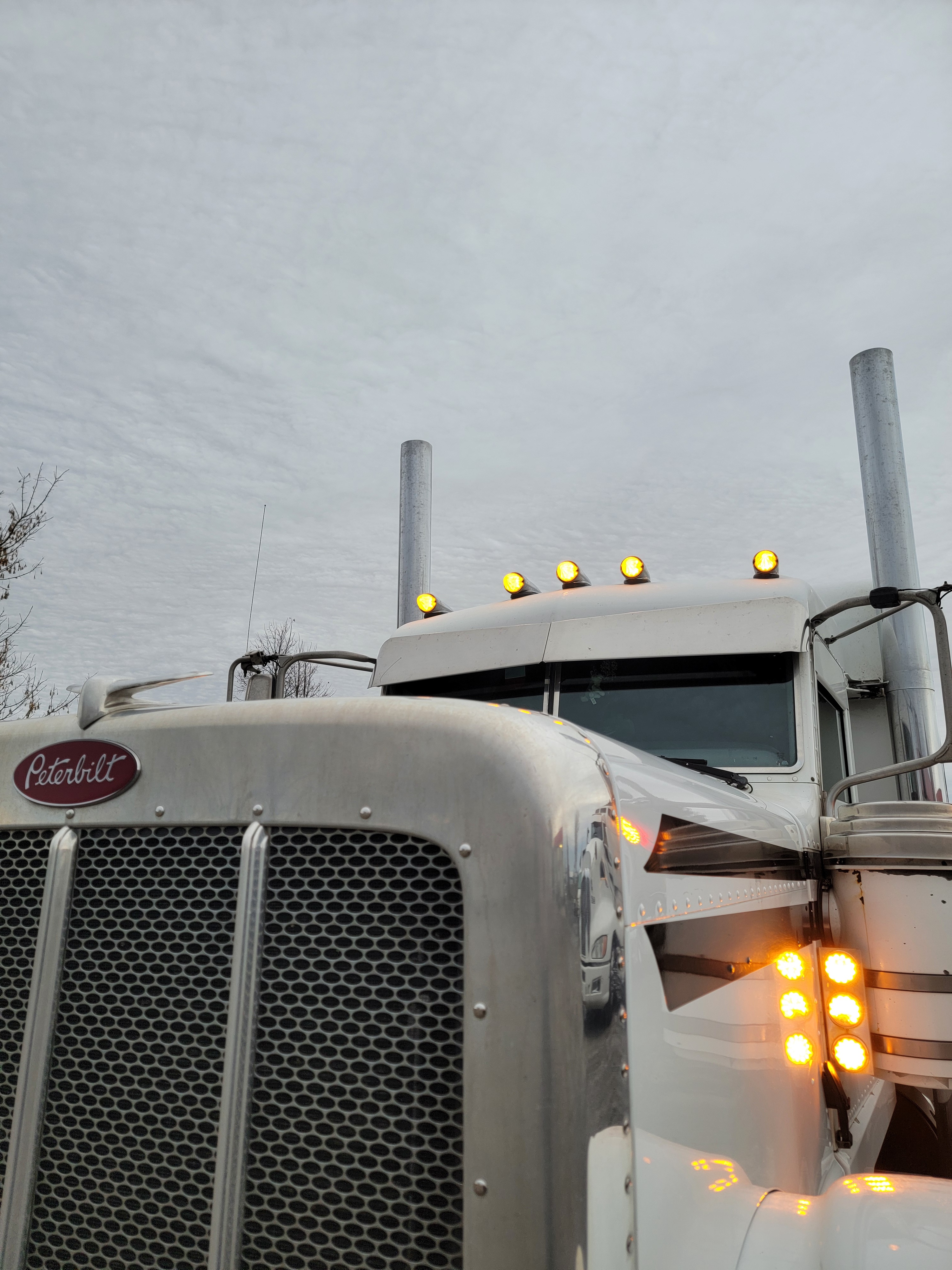 A glimpse into a trucker's life on November 26, 2024.