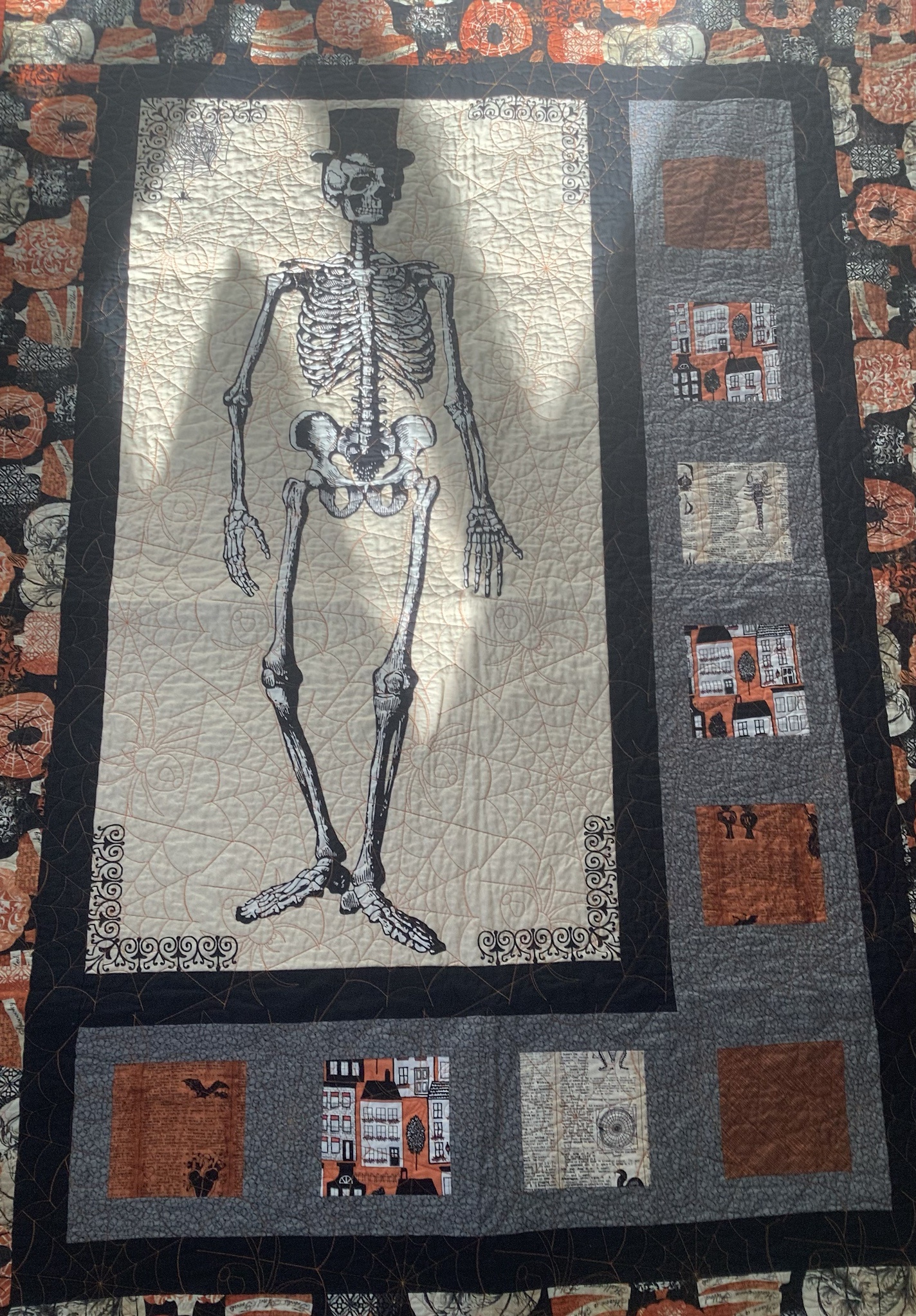 A Spooktacular Halloween Quilt to Get You in the Spirit