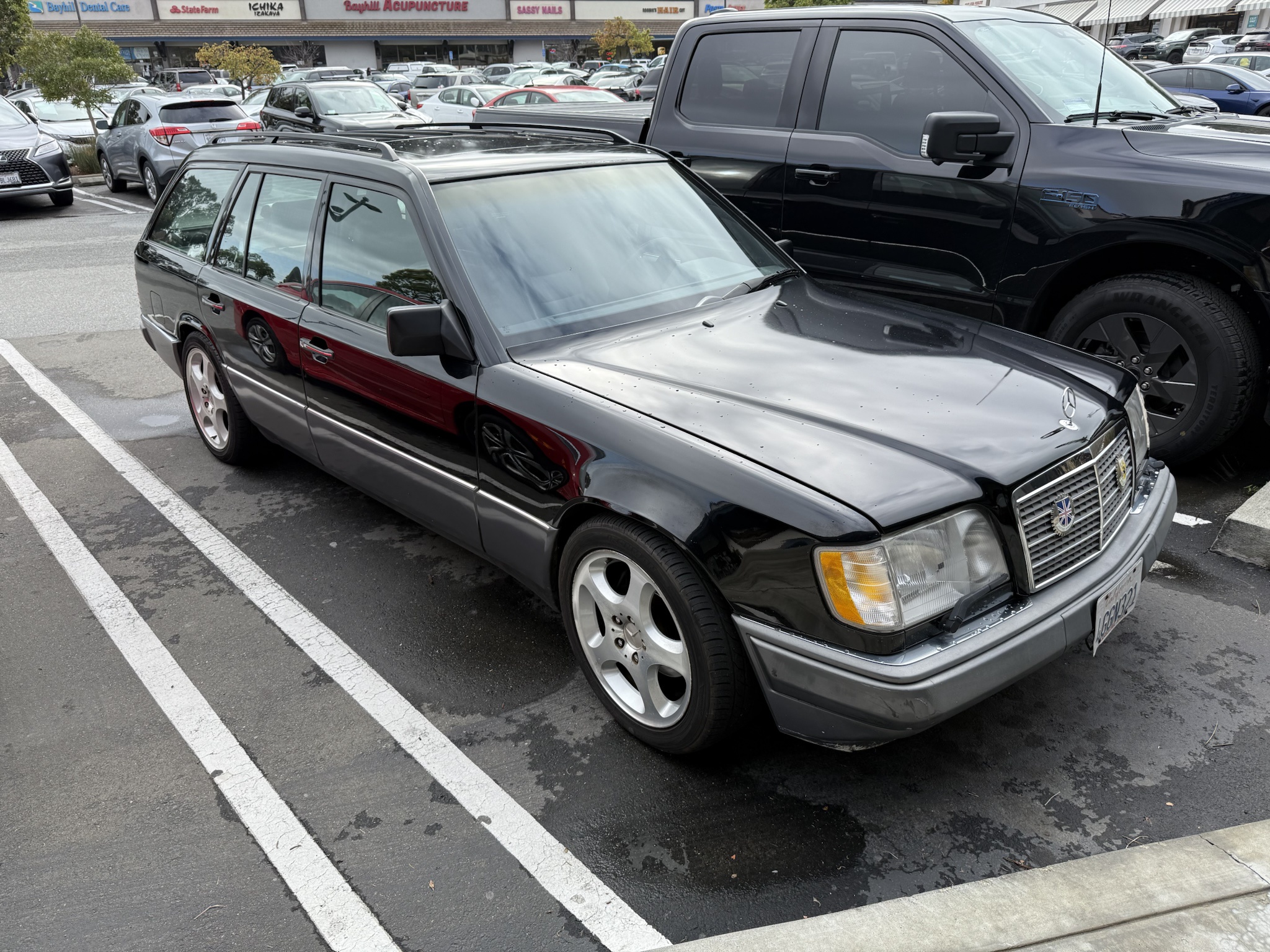 Exploring the Mercedes-Benz E320 4-Door Wagon - Is it a 1995 Classic?