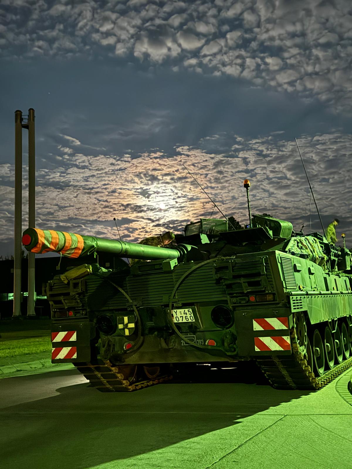 The Mighty Leopard 2A7V: A Closer Look at Y-450 760
