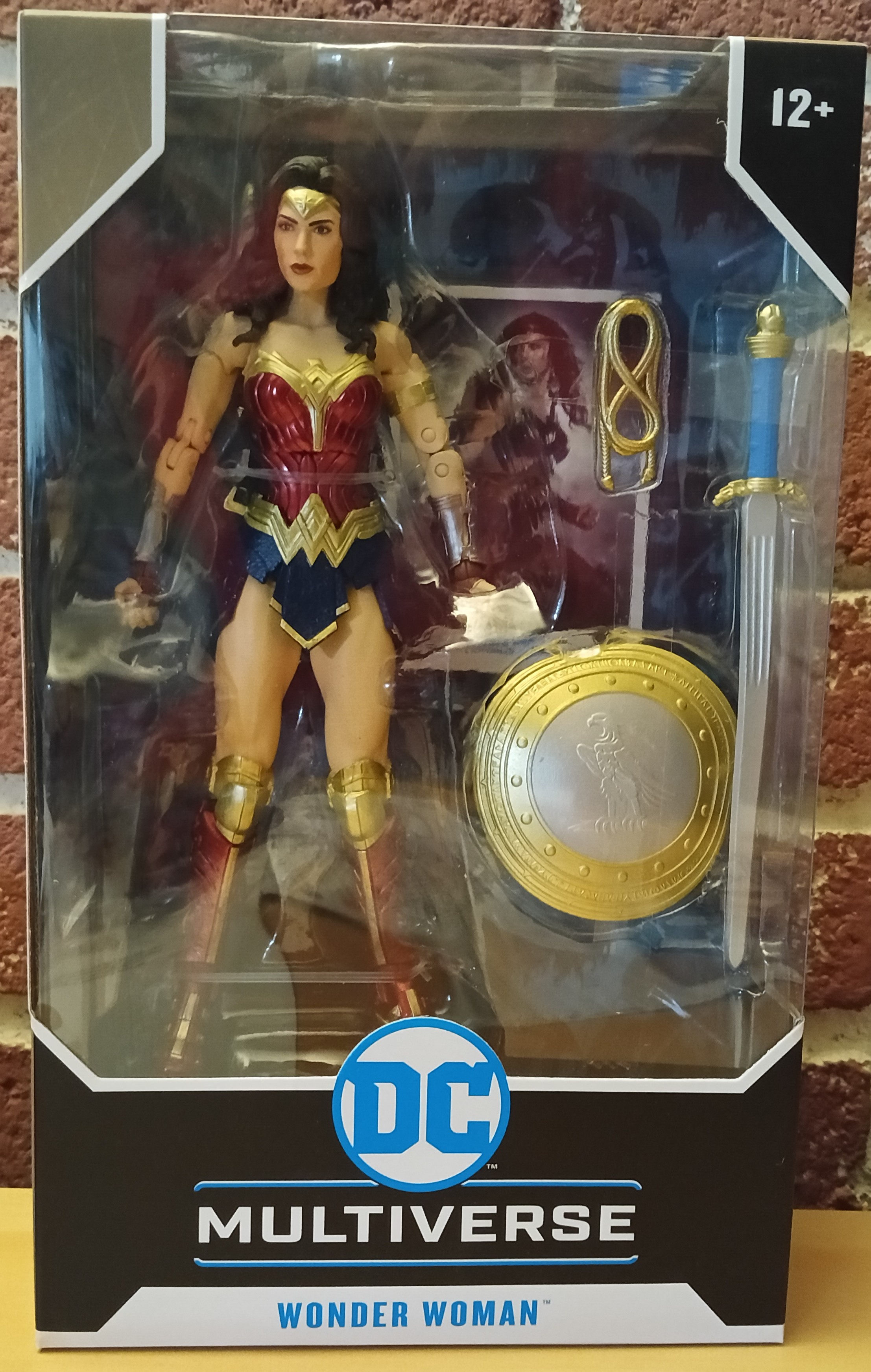 Unboxing the McFarlane DC Multiverse Wonder Woman figure!