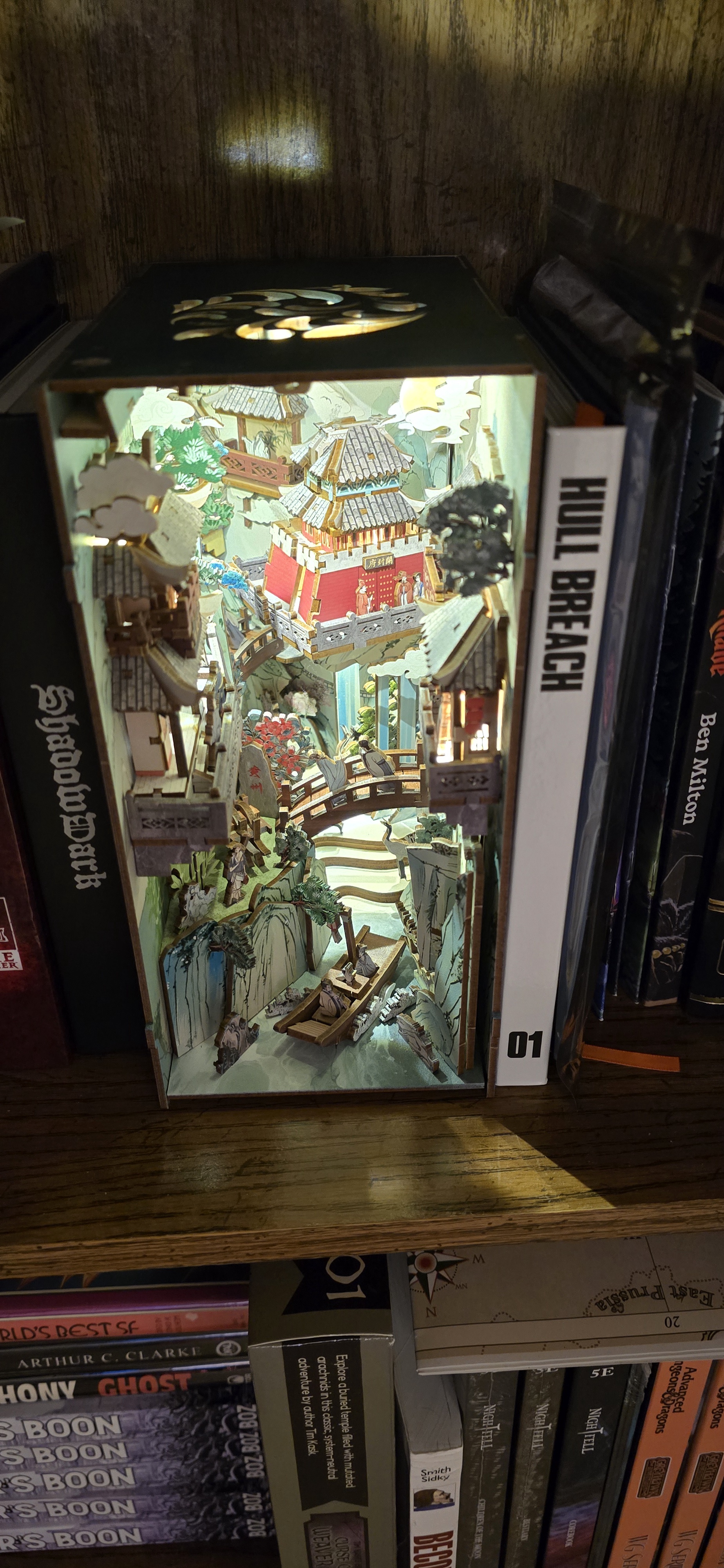 The Christmas Gift for Mom: A Challenging 'Book Nook' That Will Melt Her Heart
