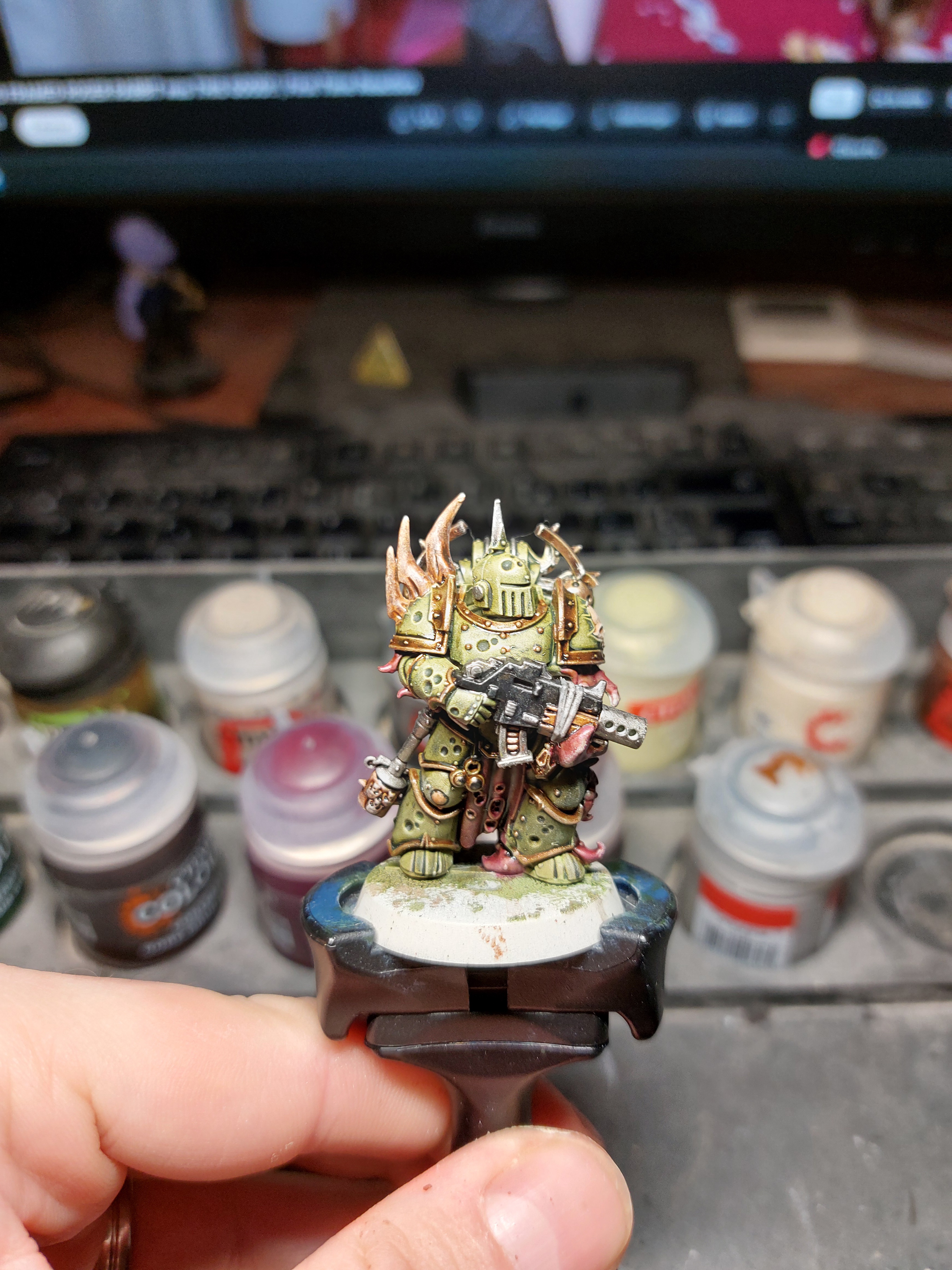 Behold my very first plague marine creation!