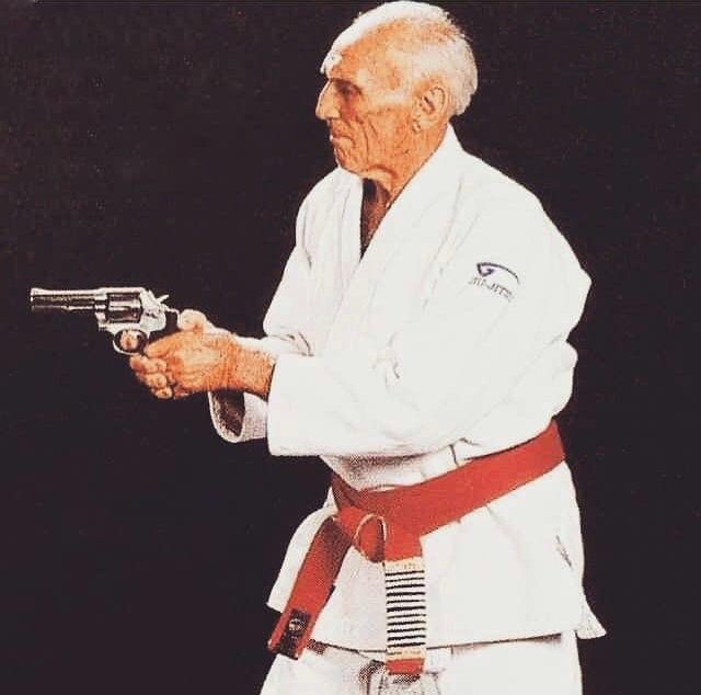 A rare glimpse of Grandmaster Helio Gracie showcasing his ultimate self-defense technique on the tough streets of Brazil.
