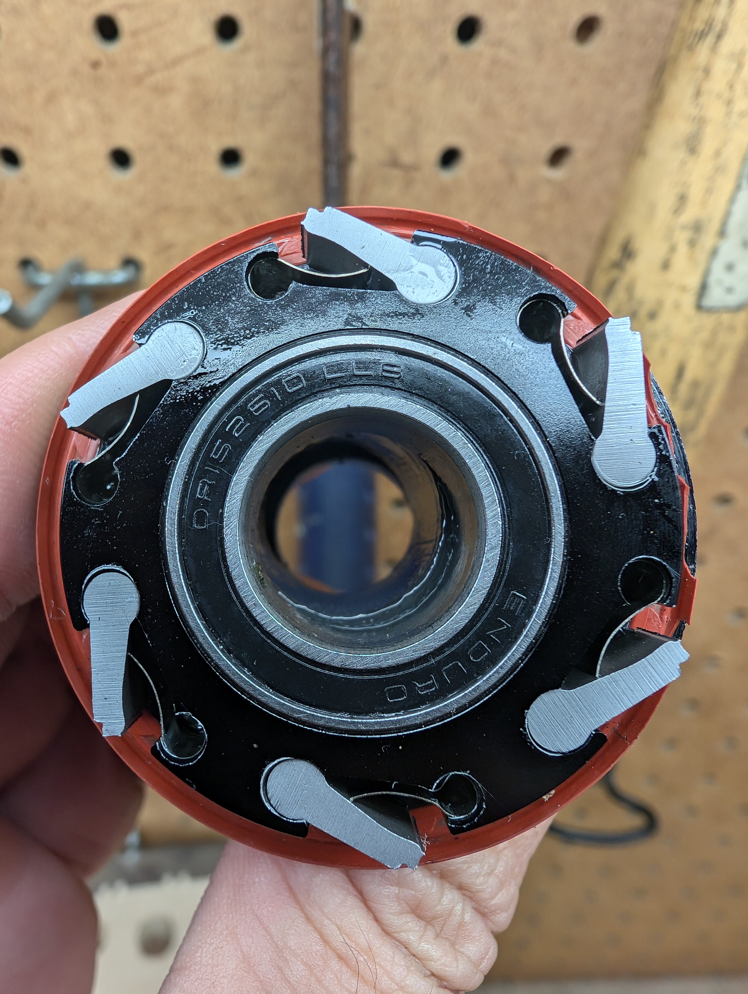 The Marvelous Deformation of the i9 Hydra Hub Pocket