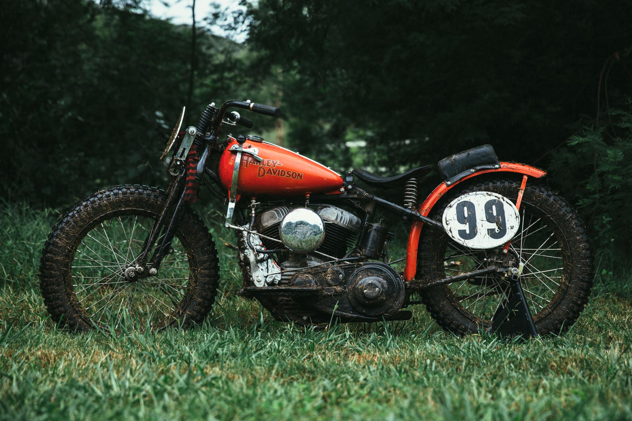 The Timeless Charm of the 1946 Harley-Davidson WR Flat Tracker
