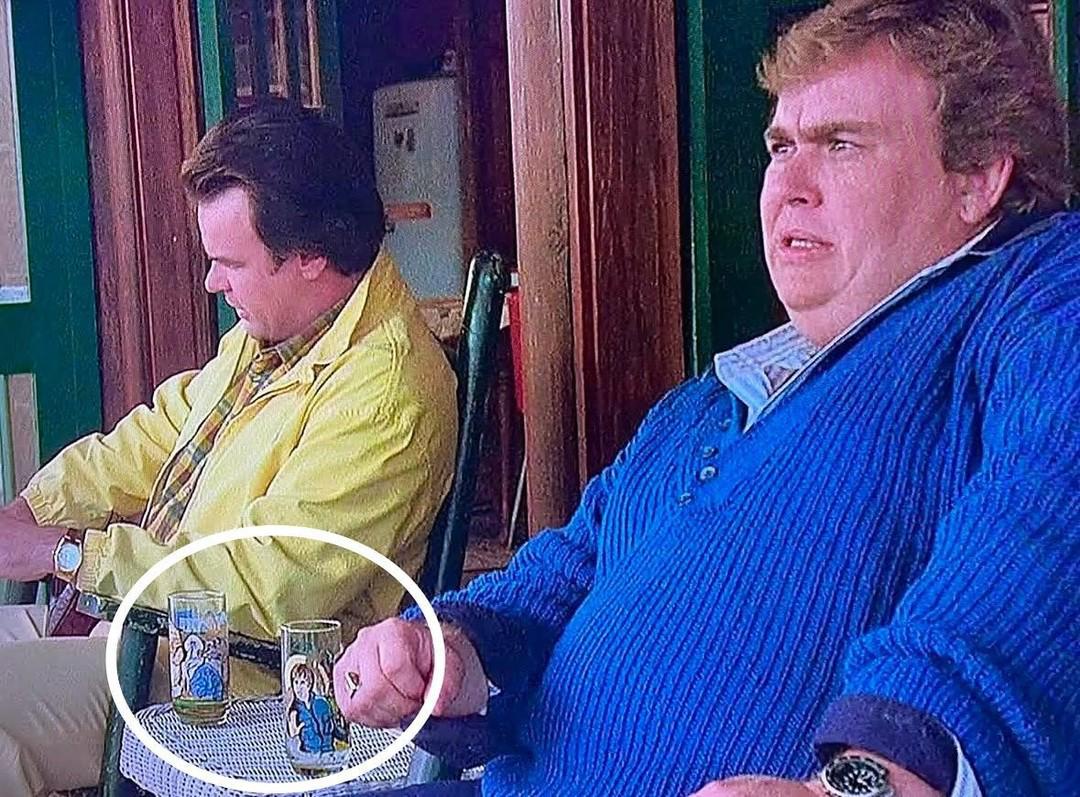 A Nostalgic Moment: Dan Aykroyd and John Candy Enjoying Their Jedi Drinks