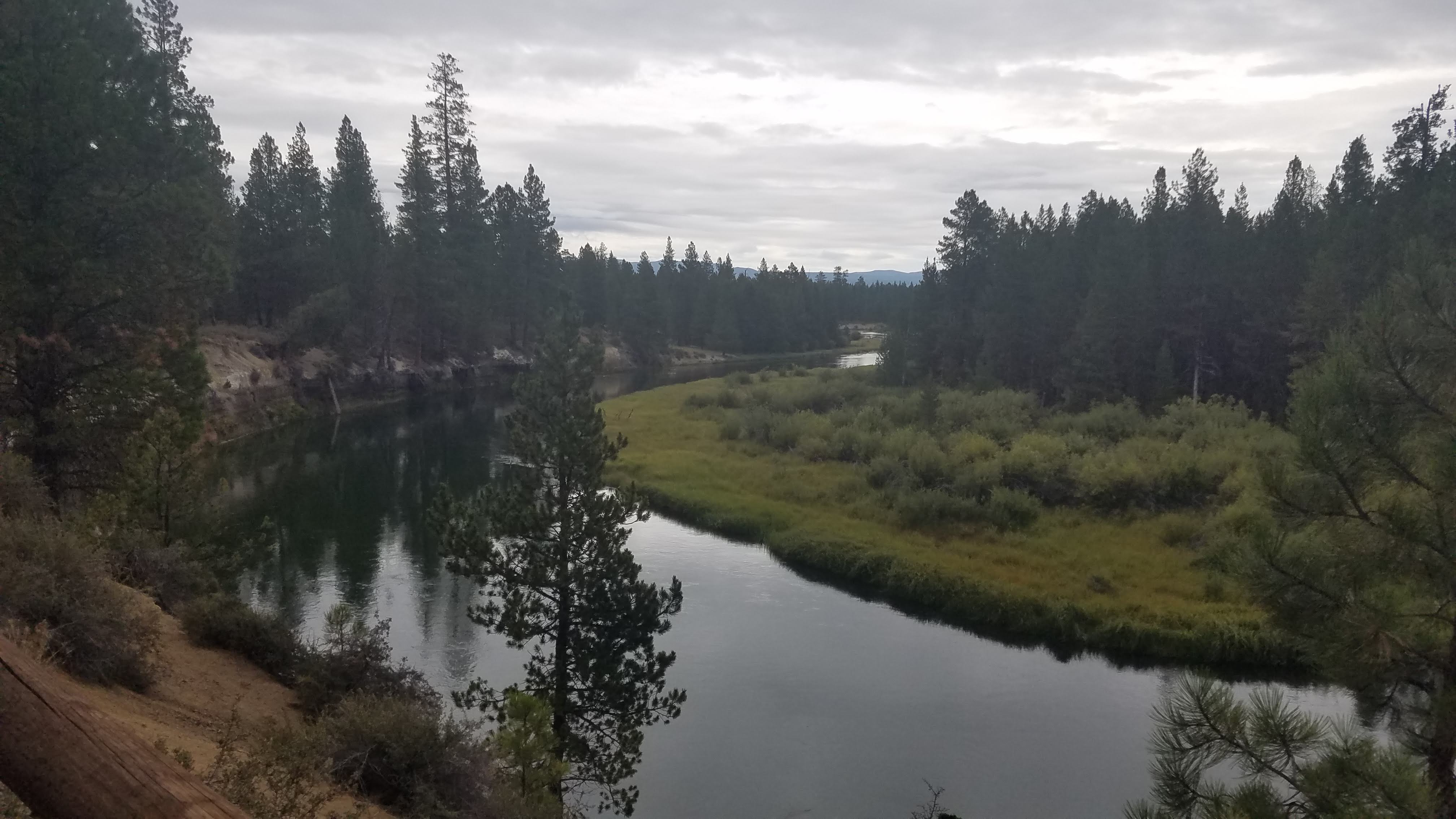 Breathtaking Views of the Deschutes River in Oregon