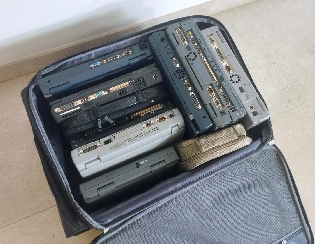 My treasure chest of vintage tech, most still functional (Windows 3.11/95/98/NT/2000)