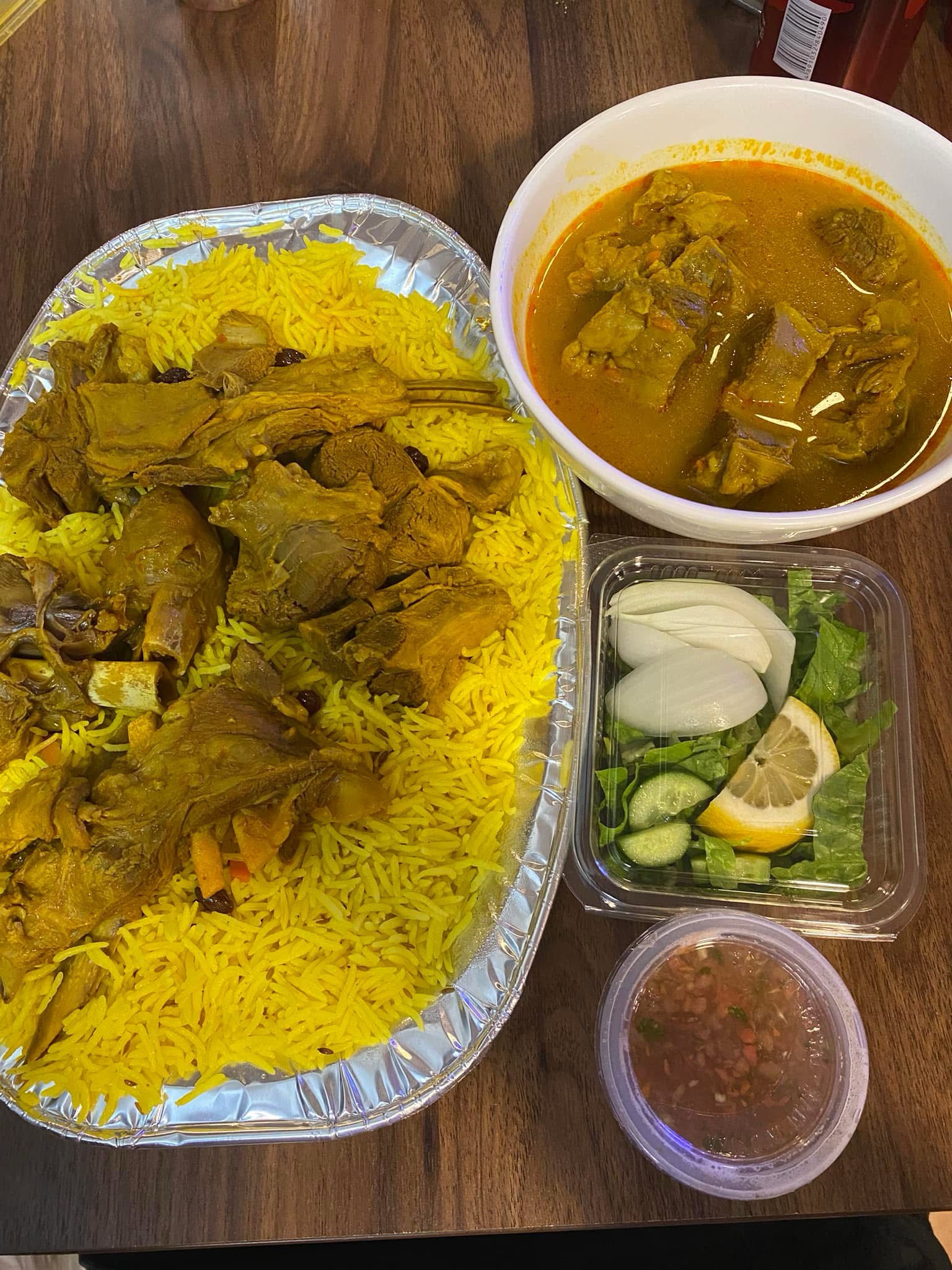 Delicious Lamb and Goat Curry: A Taste of the UAE