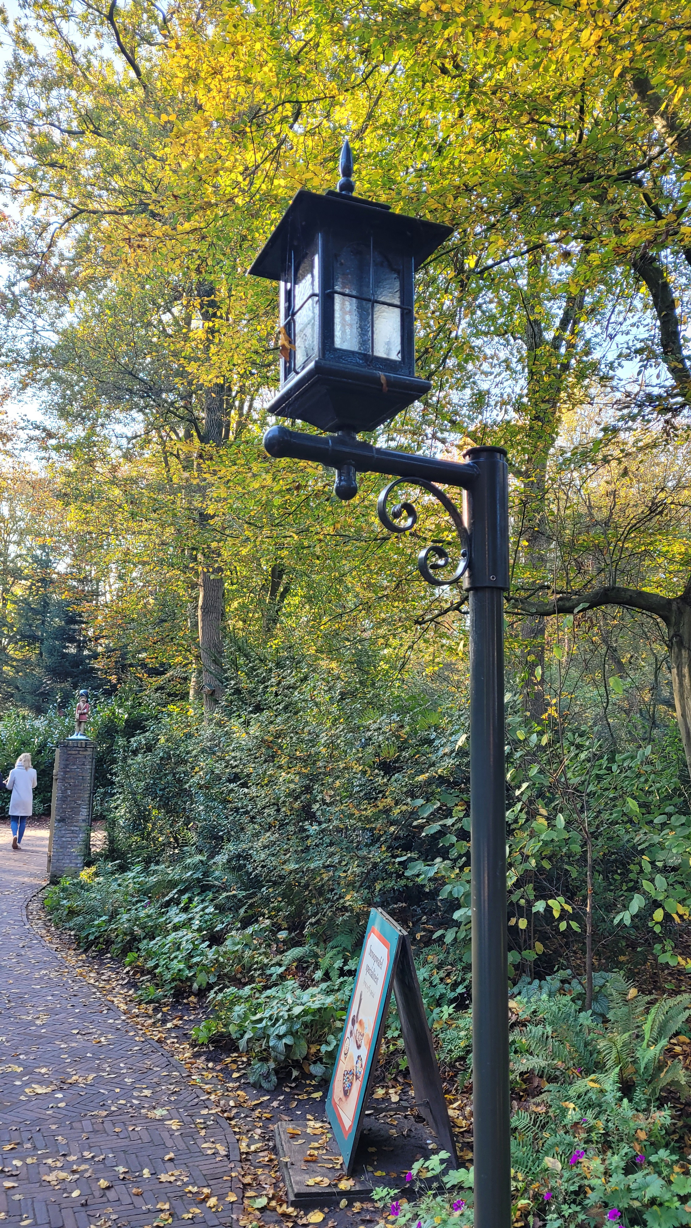 What Are We Seeing Now? All the Lights and Fixtures from the Fairytale Forest in Efteling? It Can't Get Any Crazier!
