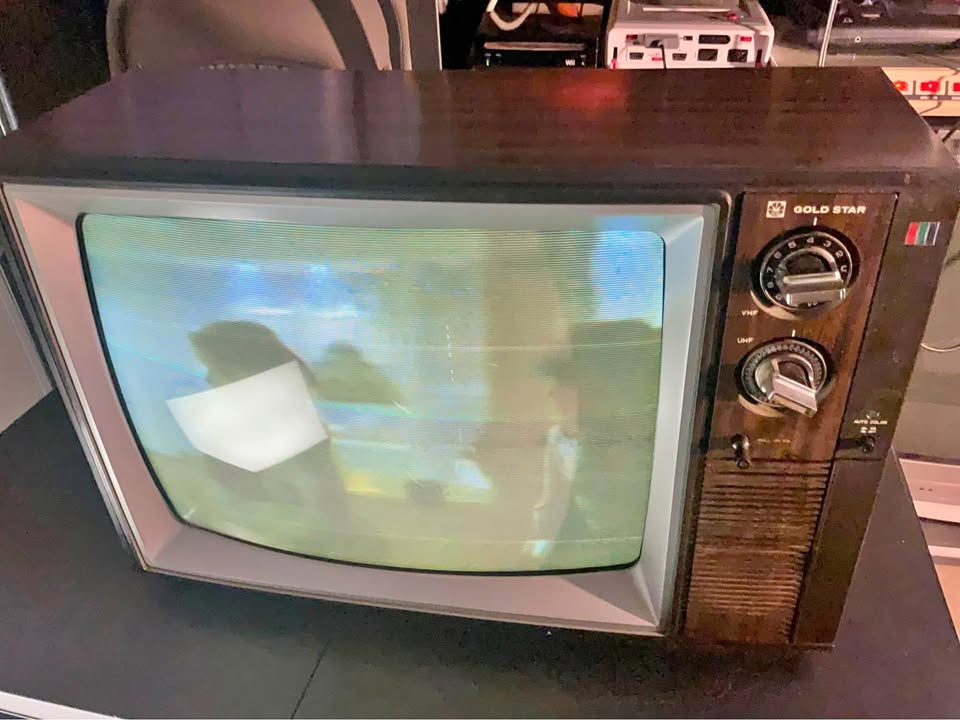 Throwback to the Goldstar 19" CRT TV from October '80