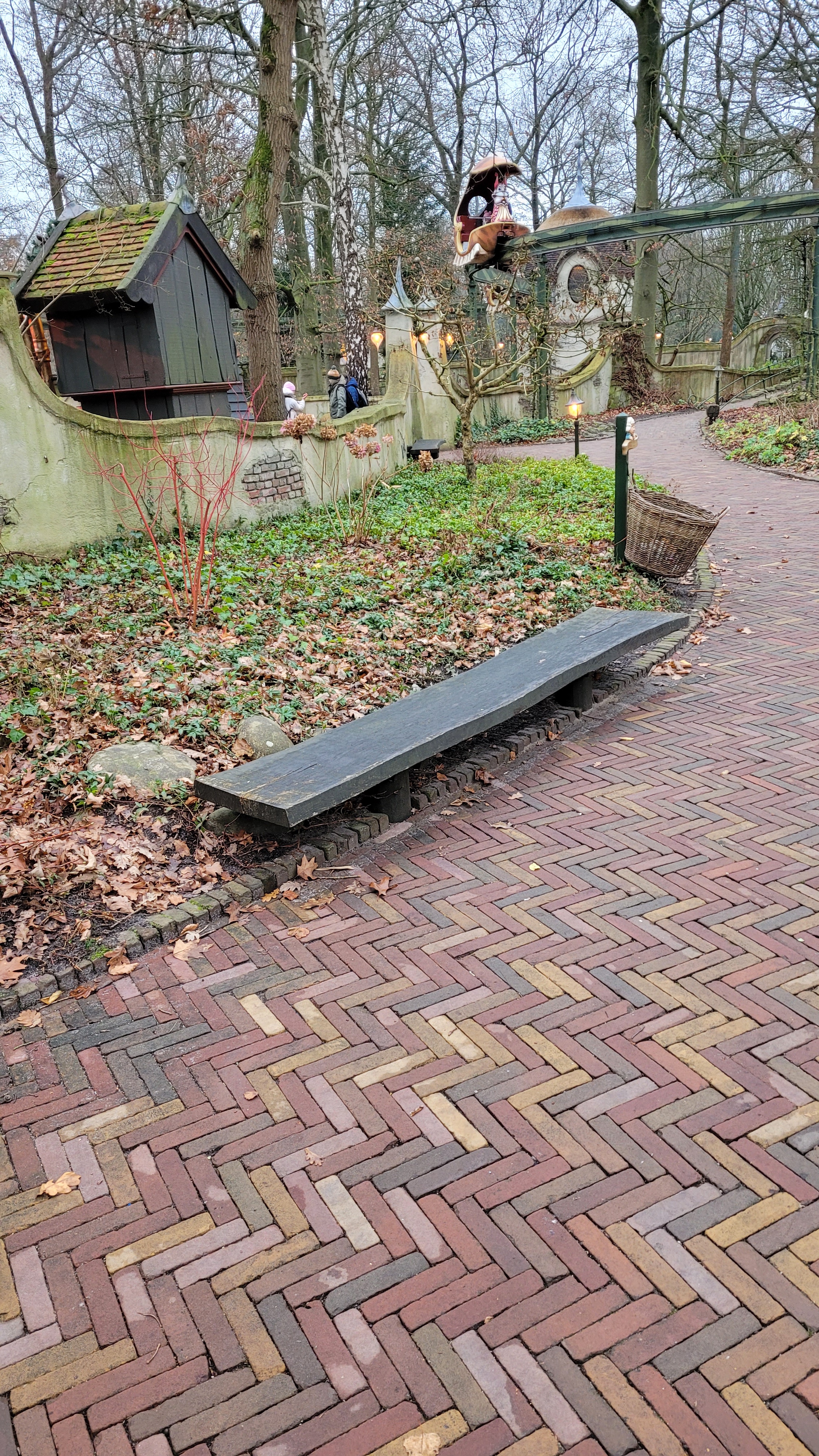 Exploring the Lavenlaar at Efteling: Stunning Scenery and Unique Architecture on a Rainy Day