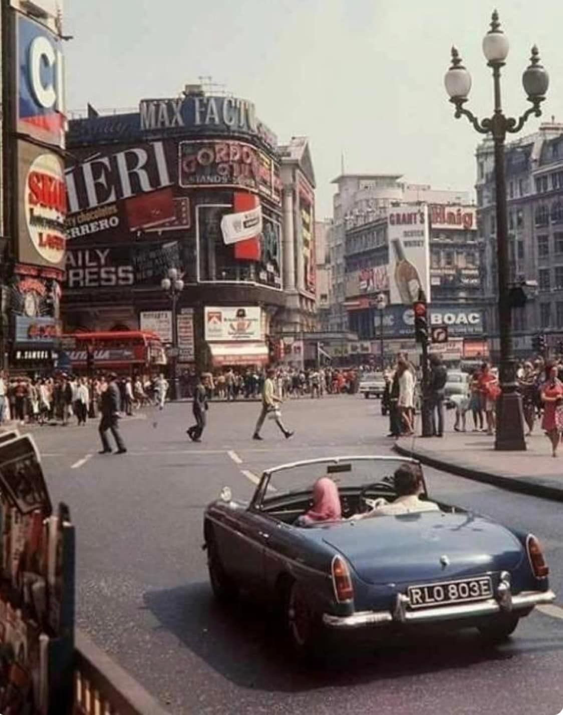 A Glimpse Back in Time: Piccadilly Circus, London 1960