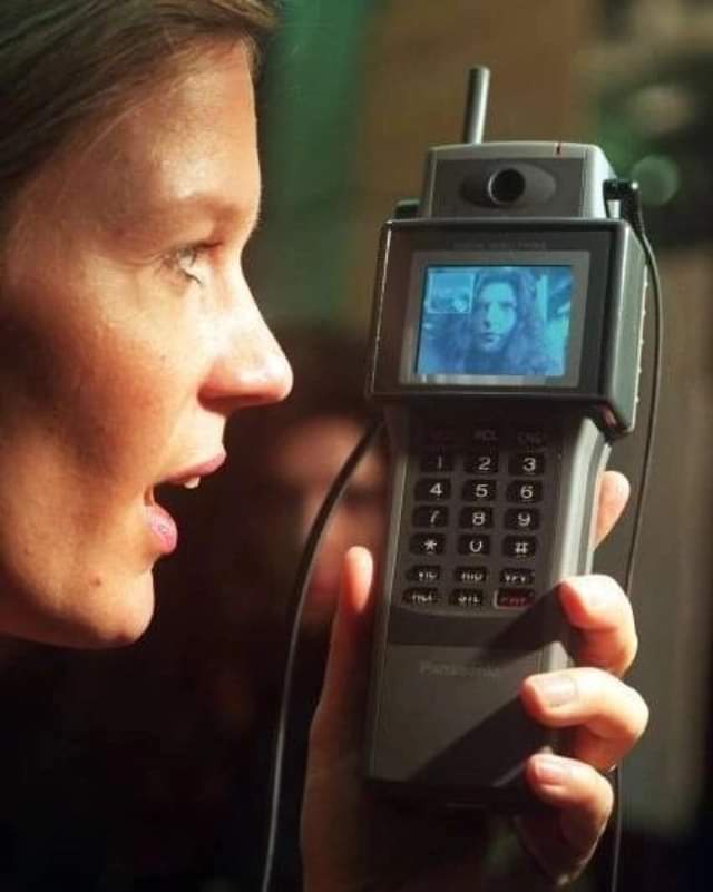 Throwback to 1996: The Panasonic Face-to-Face Telephone Concept