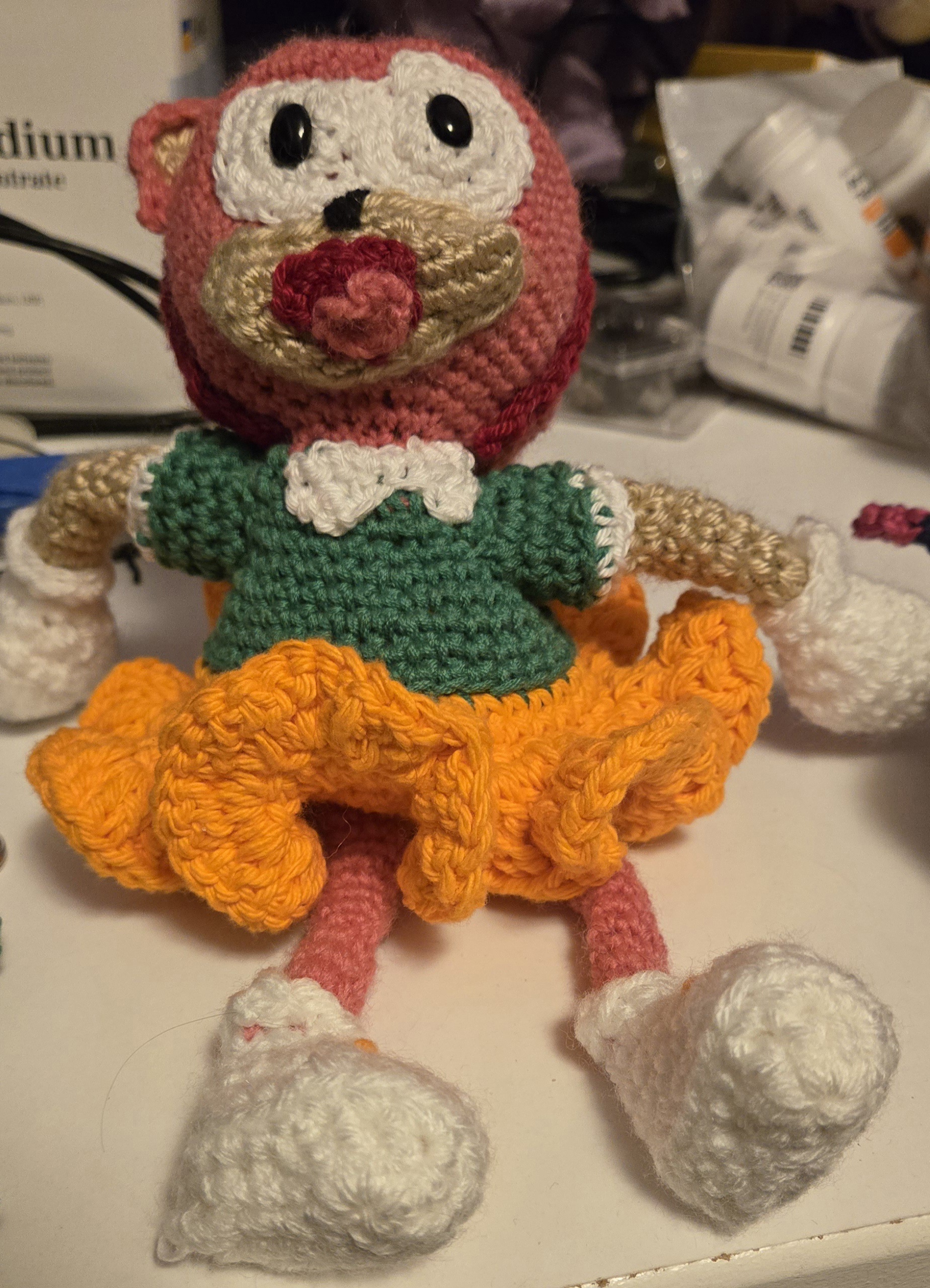 Classic Charm: Amy Rose Amigurumi Showcase