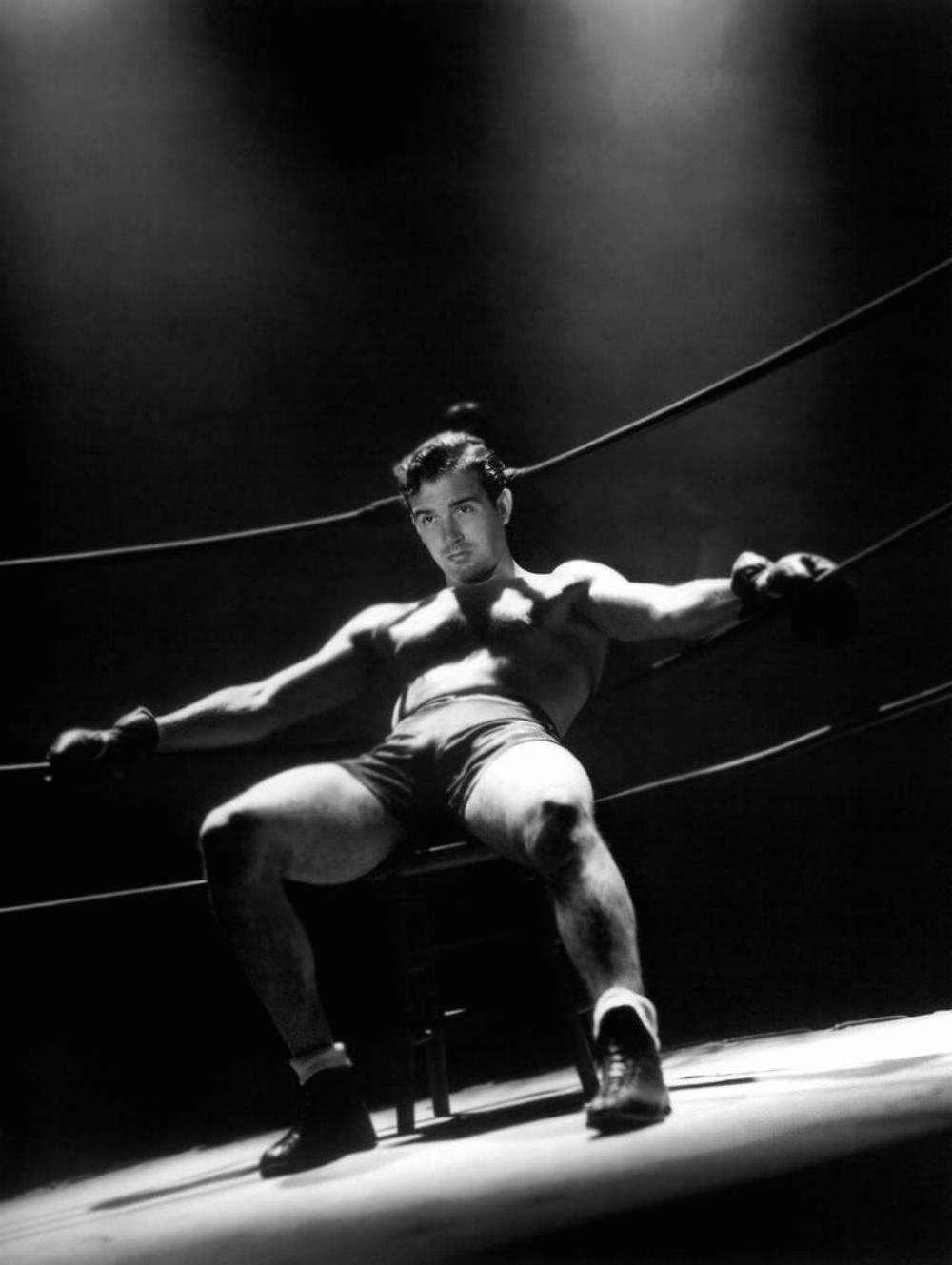 John Payne Stars in the Classic 'Kid Nightingale' (1939)