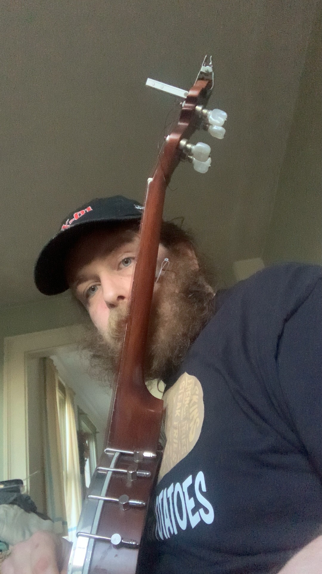 Curious about three finger banjo? Let’s dive in!