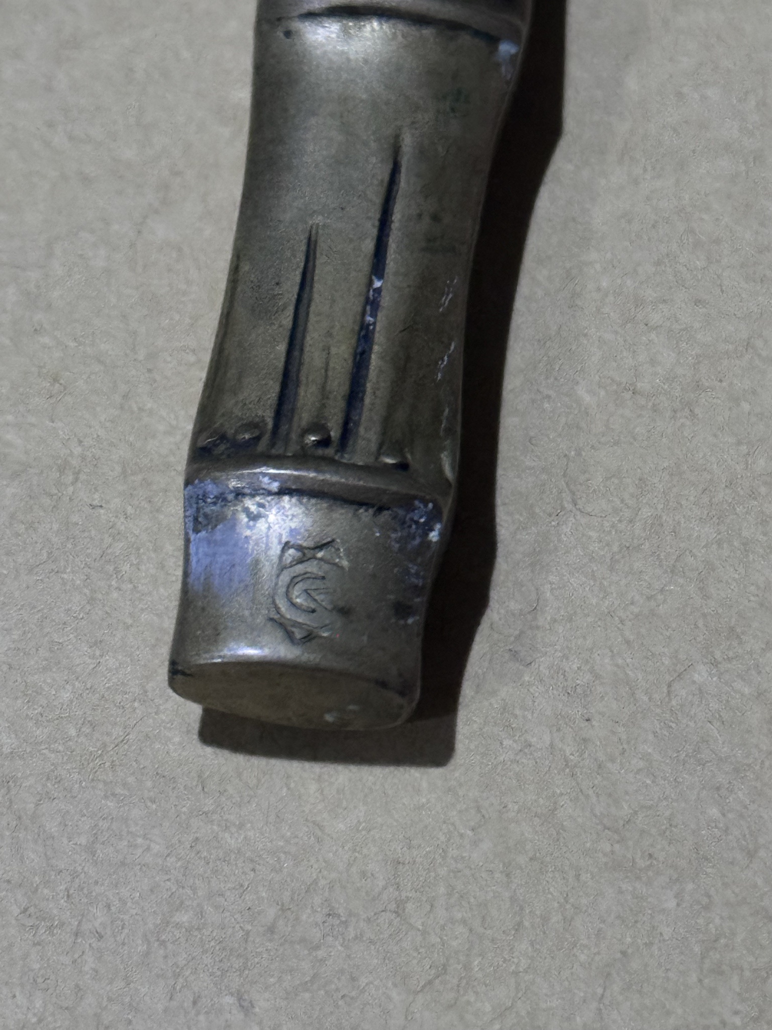 The curious case of the flat spoon!