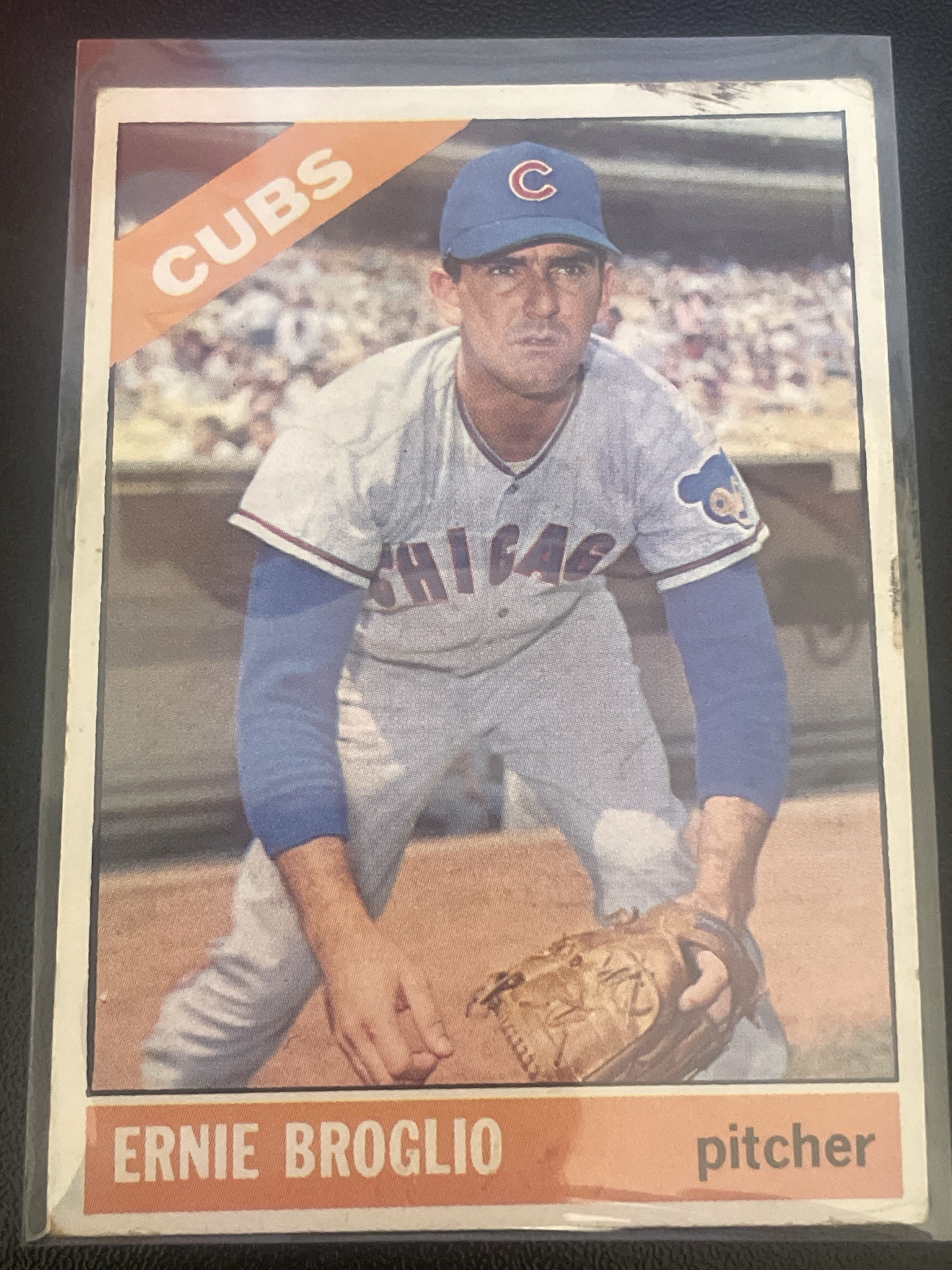 1966 Topps Baseball Card Featuring Ernie Broglio