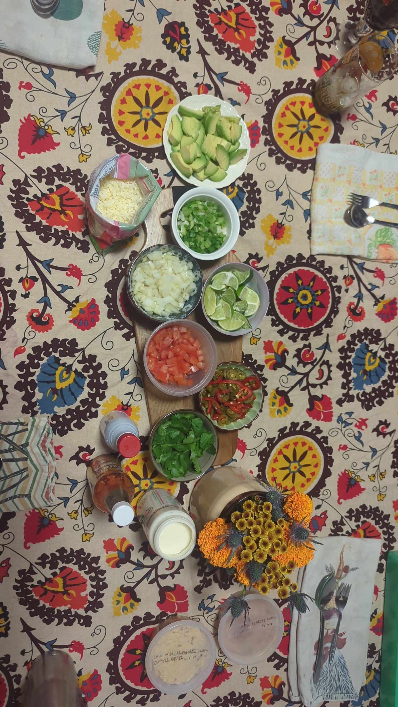 Spice up your chili with the perfect garnish!