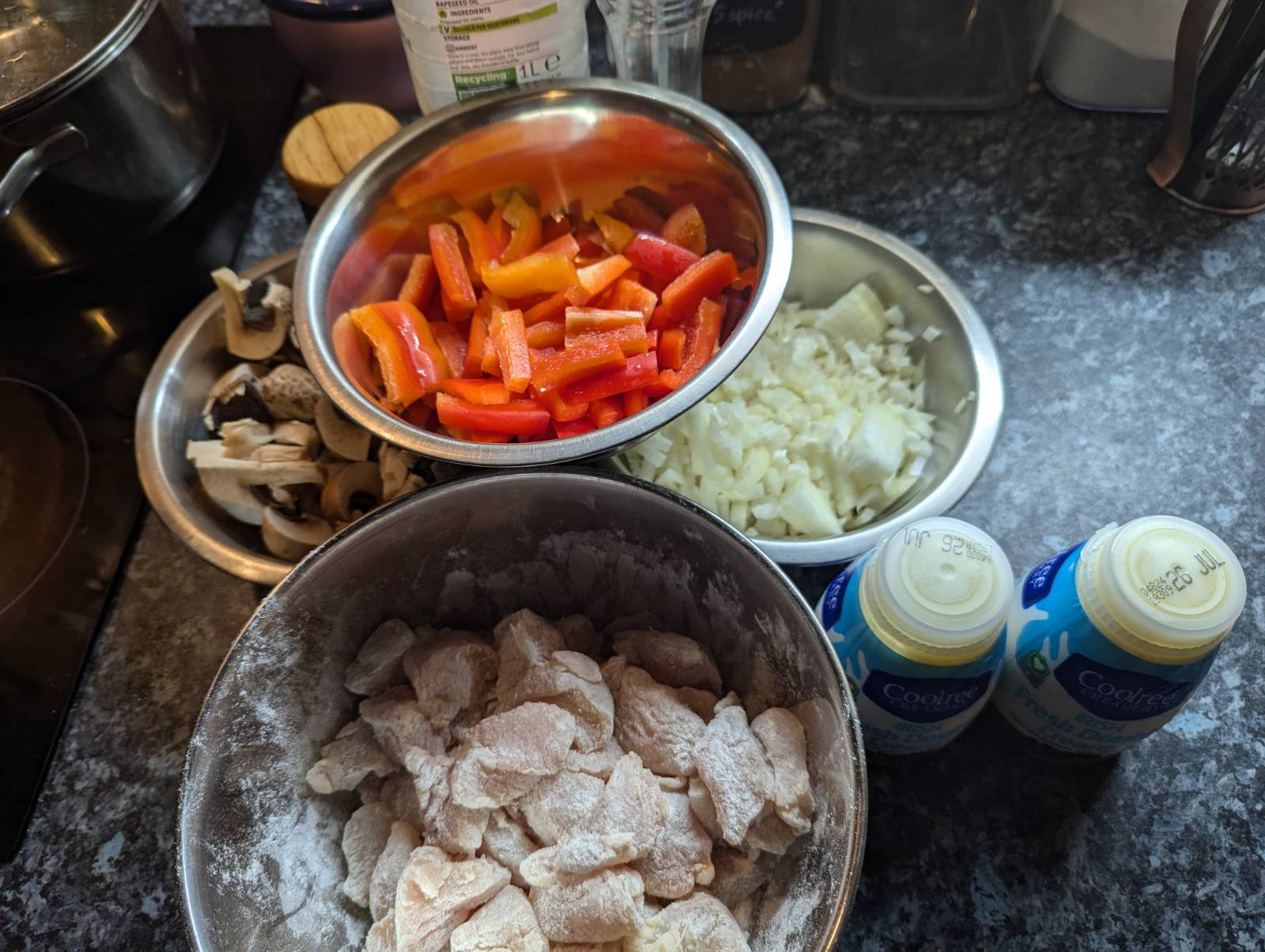 Creamy Chicken Delight with Mushrooms and Sweet Peppers