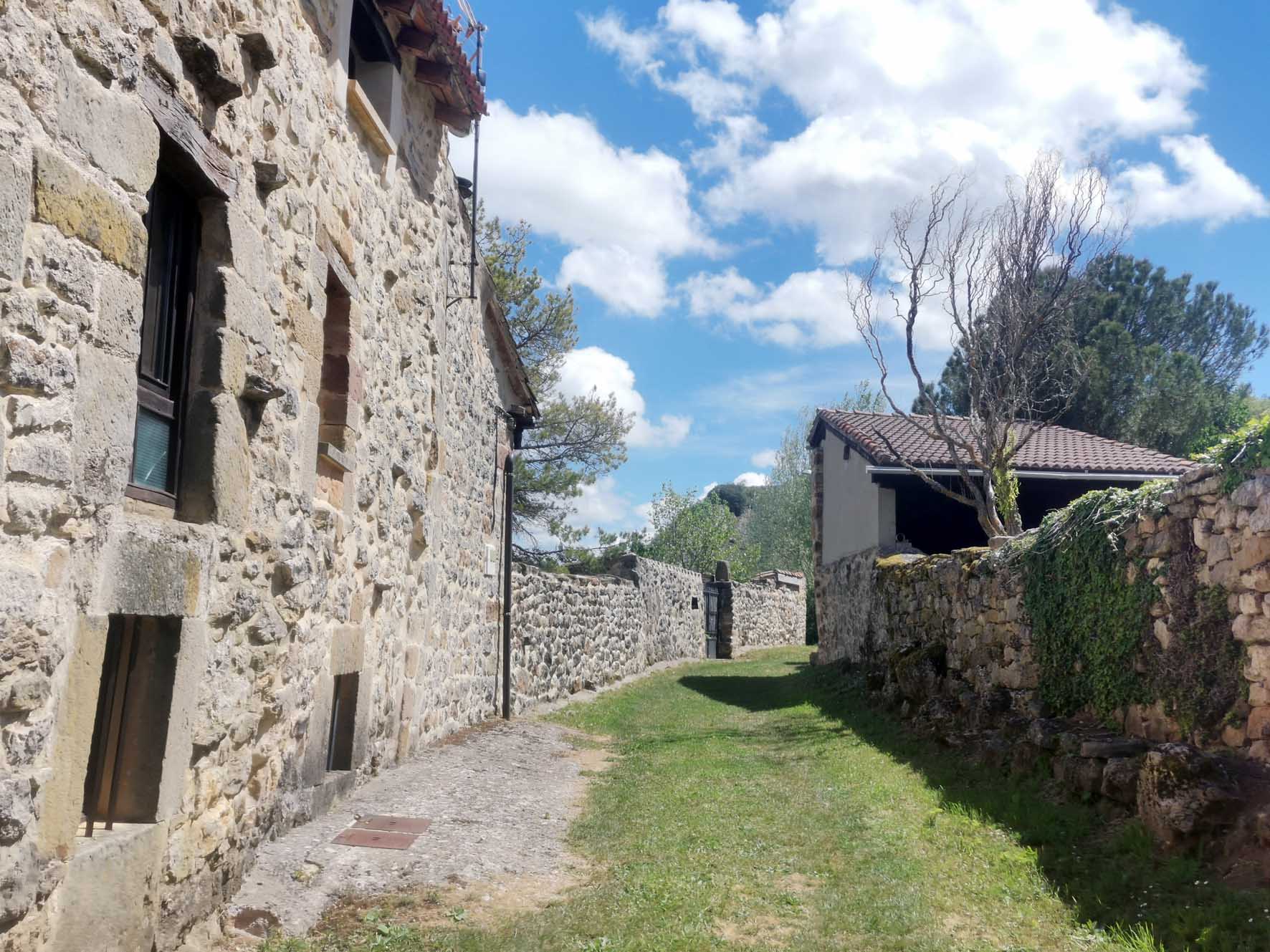 Exploring the Charming Barrio de Santa María in Palencia, Spain