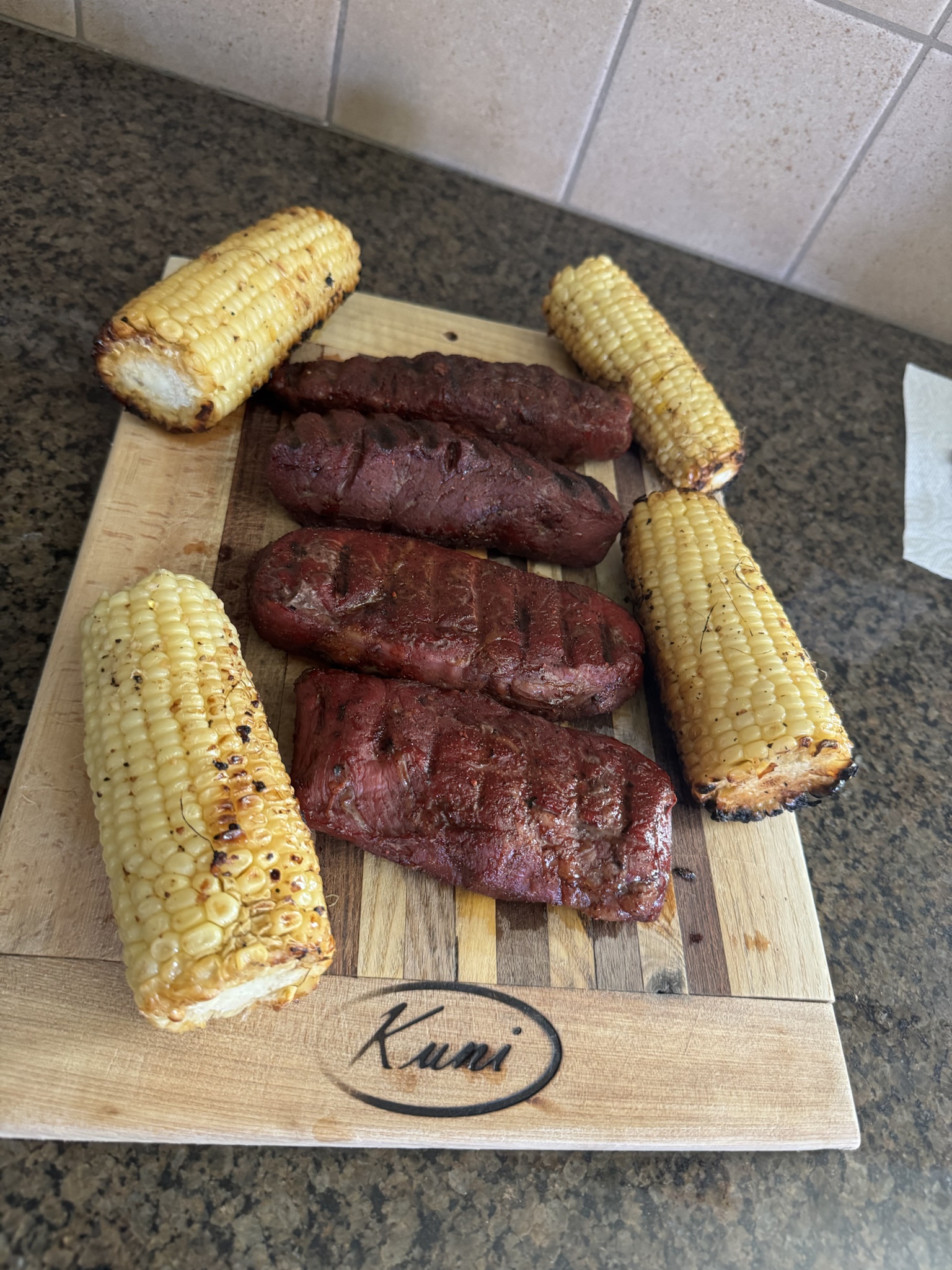 Delicious Simplicity: Smoked Fillets and Grilled Corn Delight