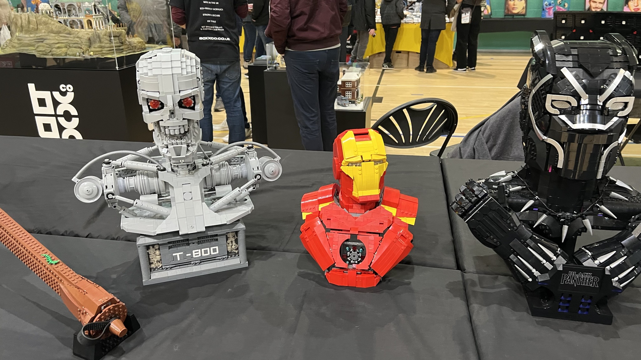 Building a Sci-Fi Universe with Lego Bricks