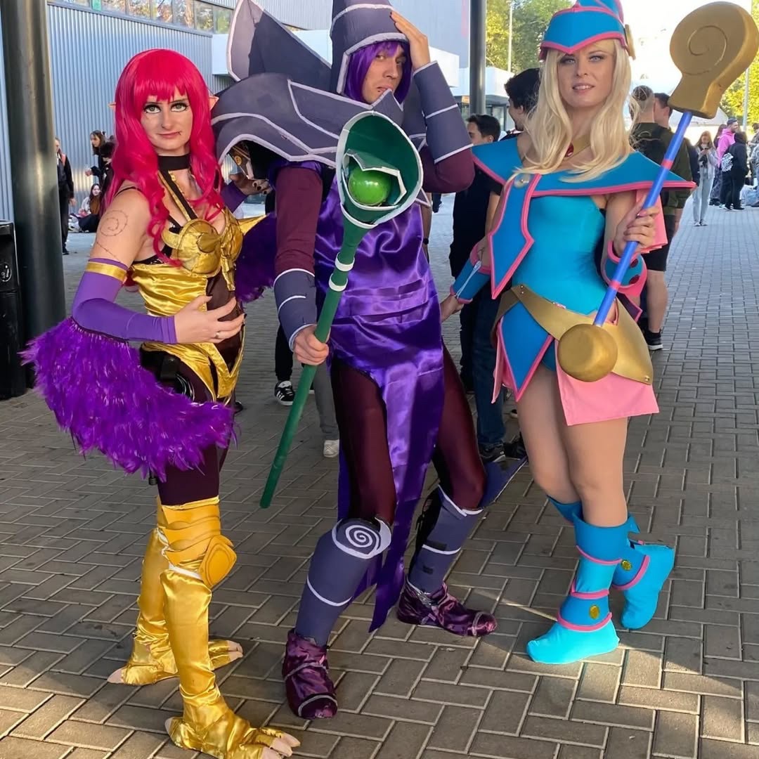 Dark Magician: The ultimate harem master.