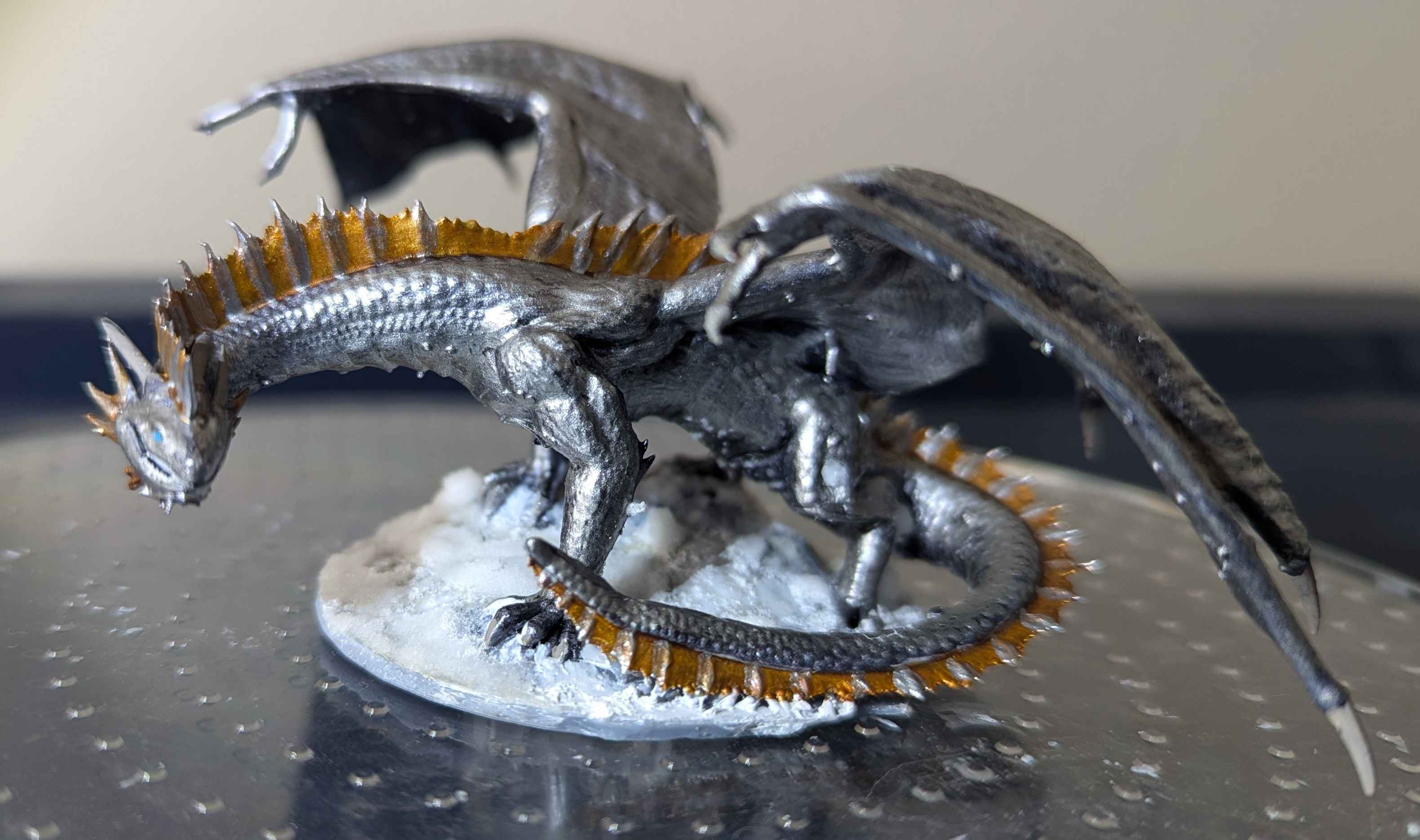 Stunningly Painted Ancient Silver Dragon MZ4250