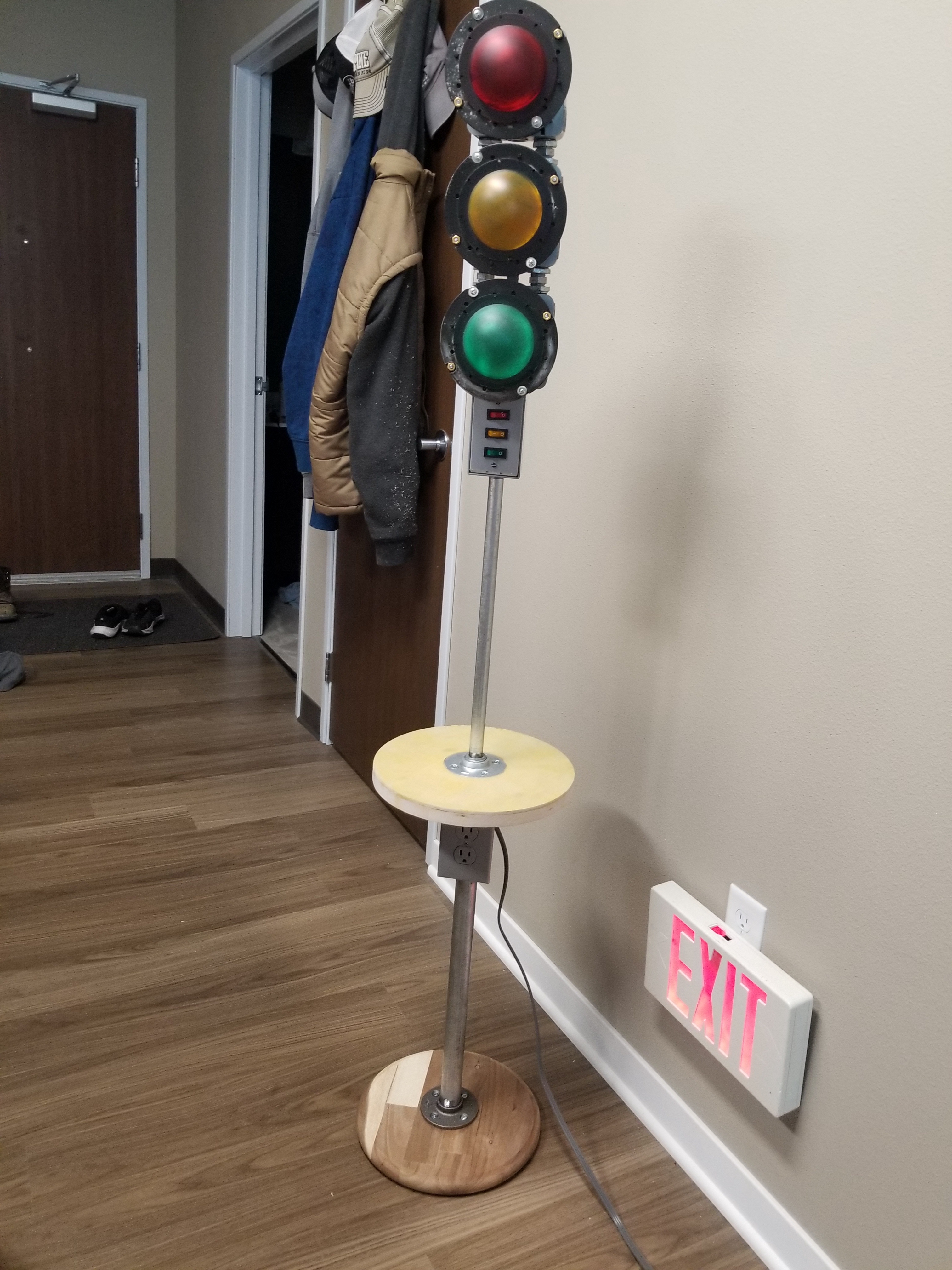 Crafting a Unique DIY Stoplight Lamp and End Table