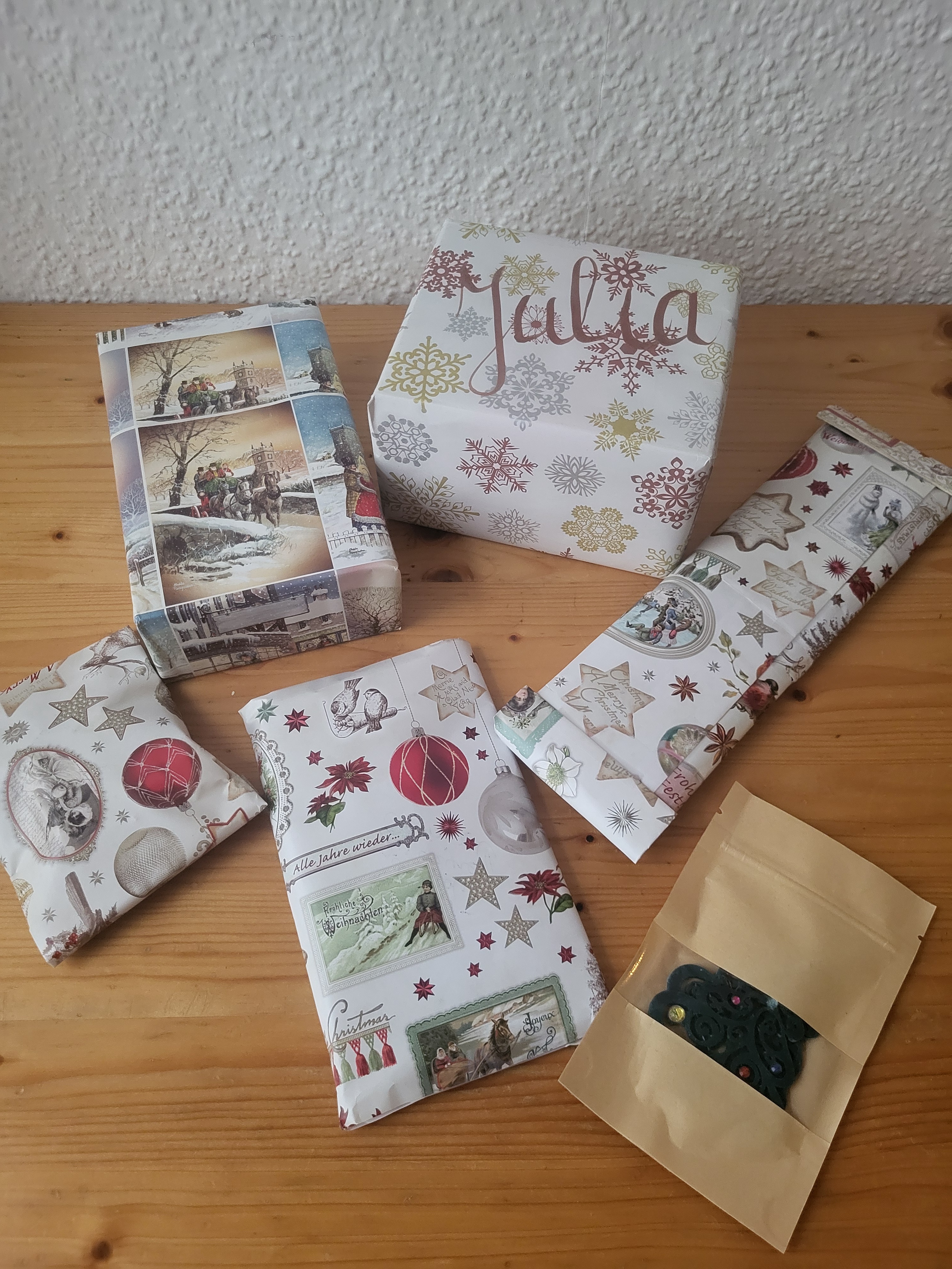 A big shoutout to the (not so) Secret Sass-y 3D Santa for the laughs!