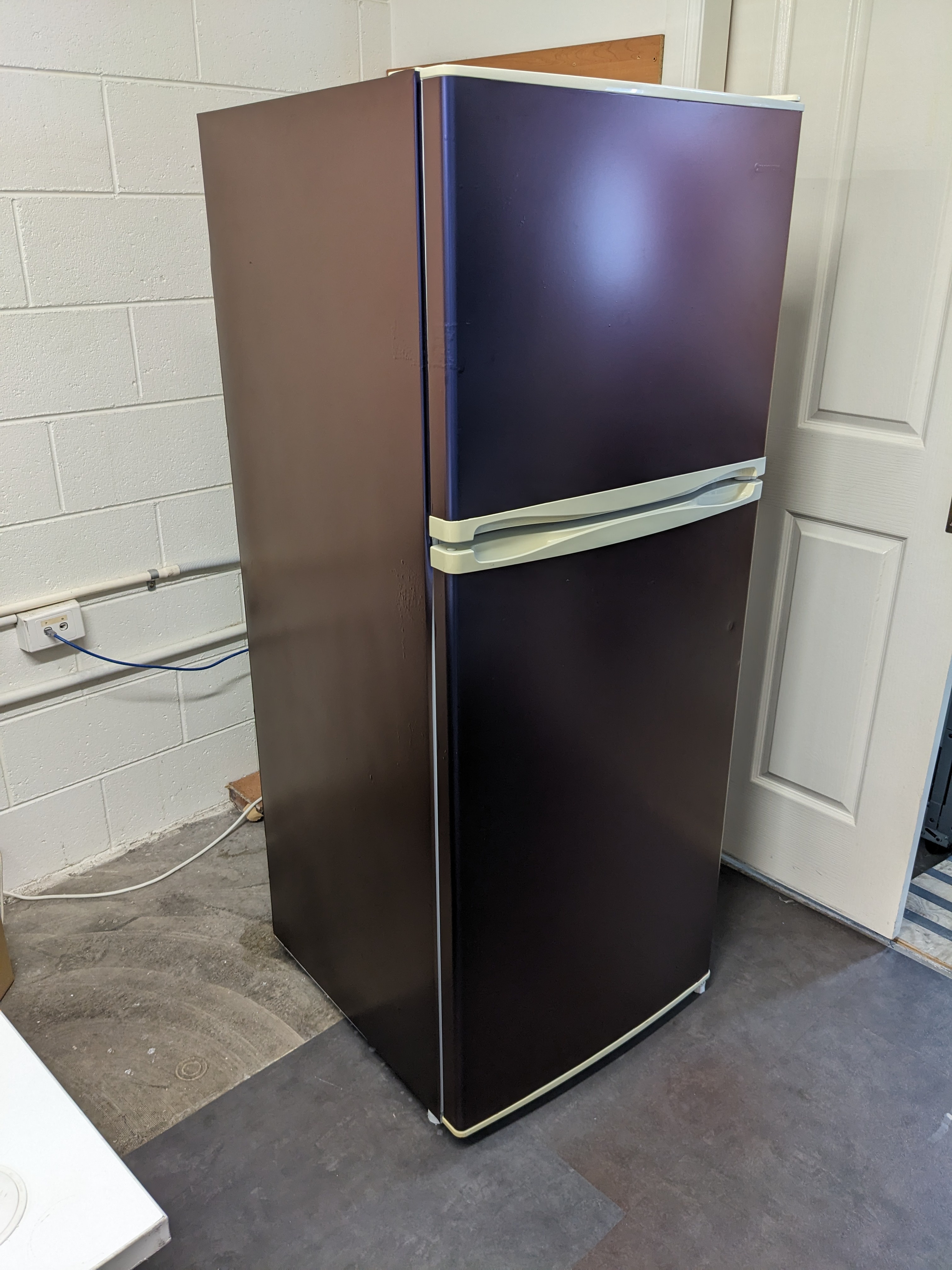 Stylish Red and Blue Duochrome Fridge Wrap