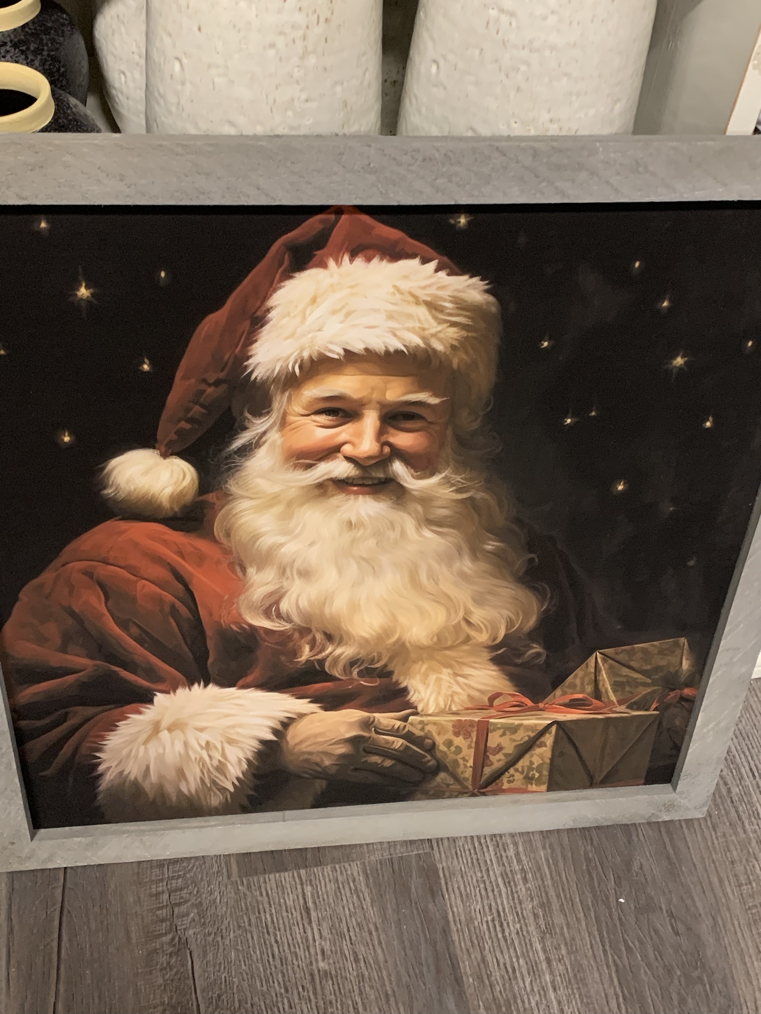 Is It Just Me or Does This Santa Portrait Give You the Creeps?