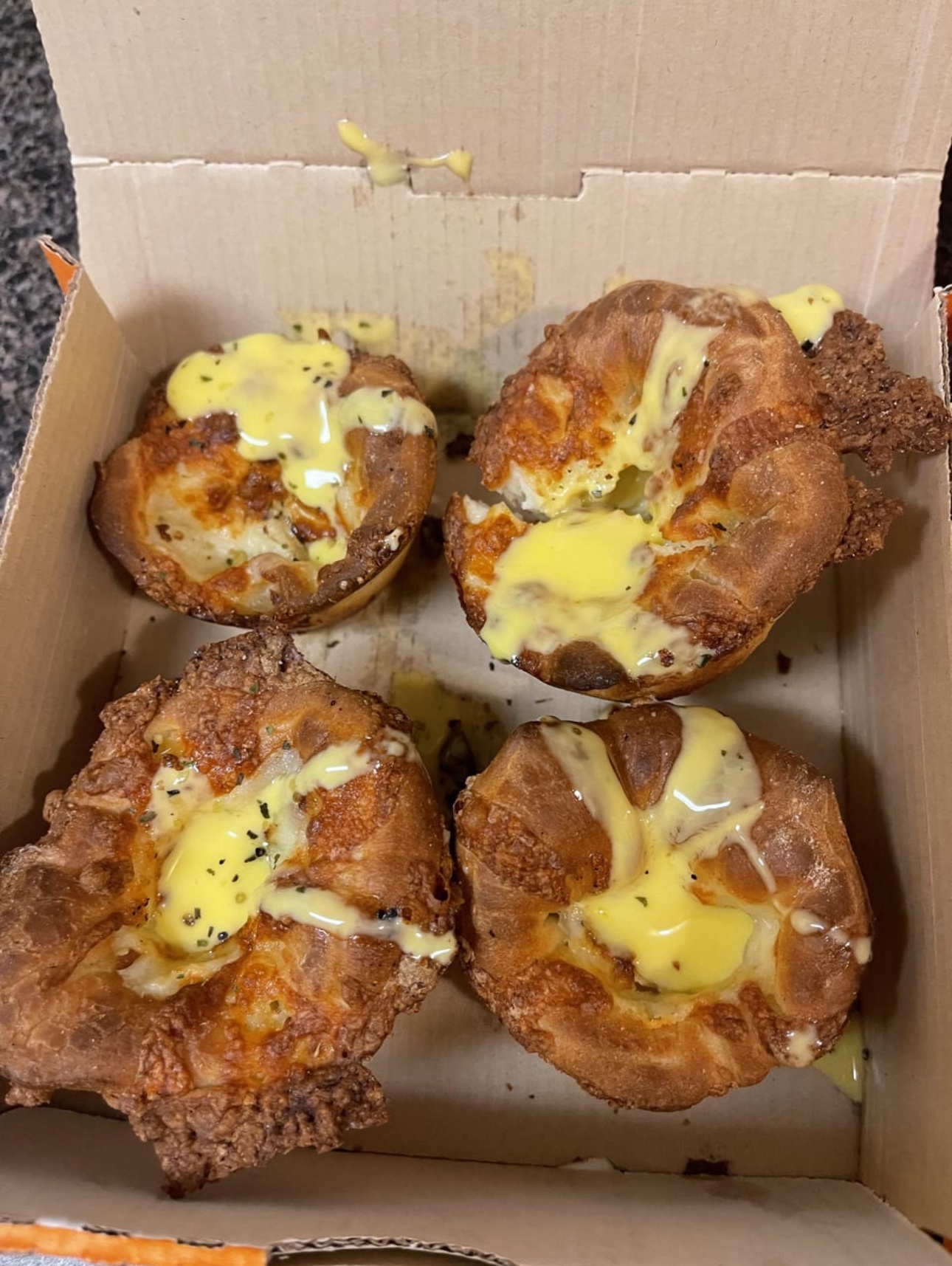 After a month-long hiatus from #LittleCaesars for my weight loss journey, I finally treated myself, only to find this disappointment in the box. My bad luck continues!