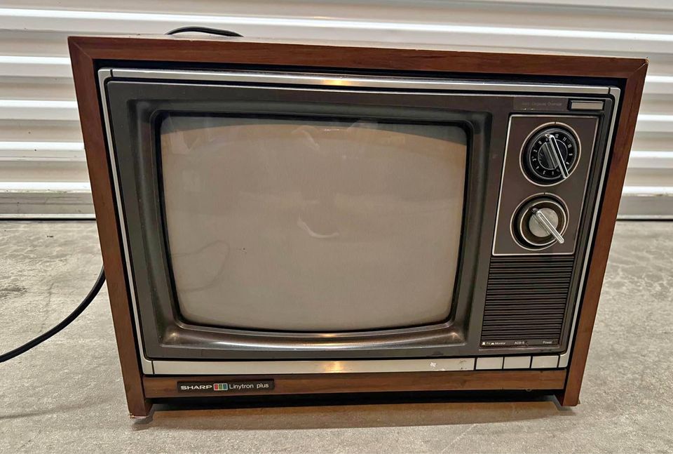 Vintage Sharp 13" CRT TV (Model XR-3013) from October '78