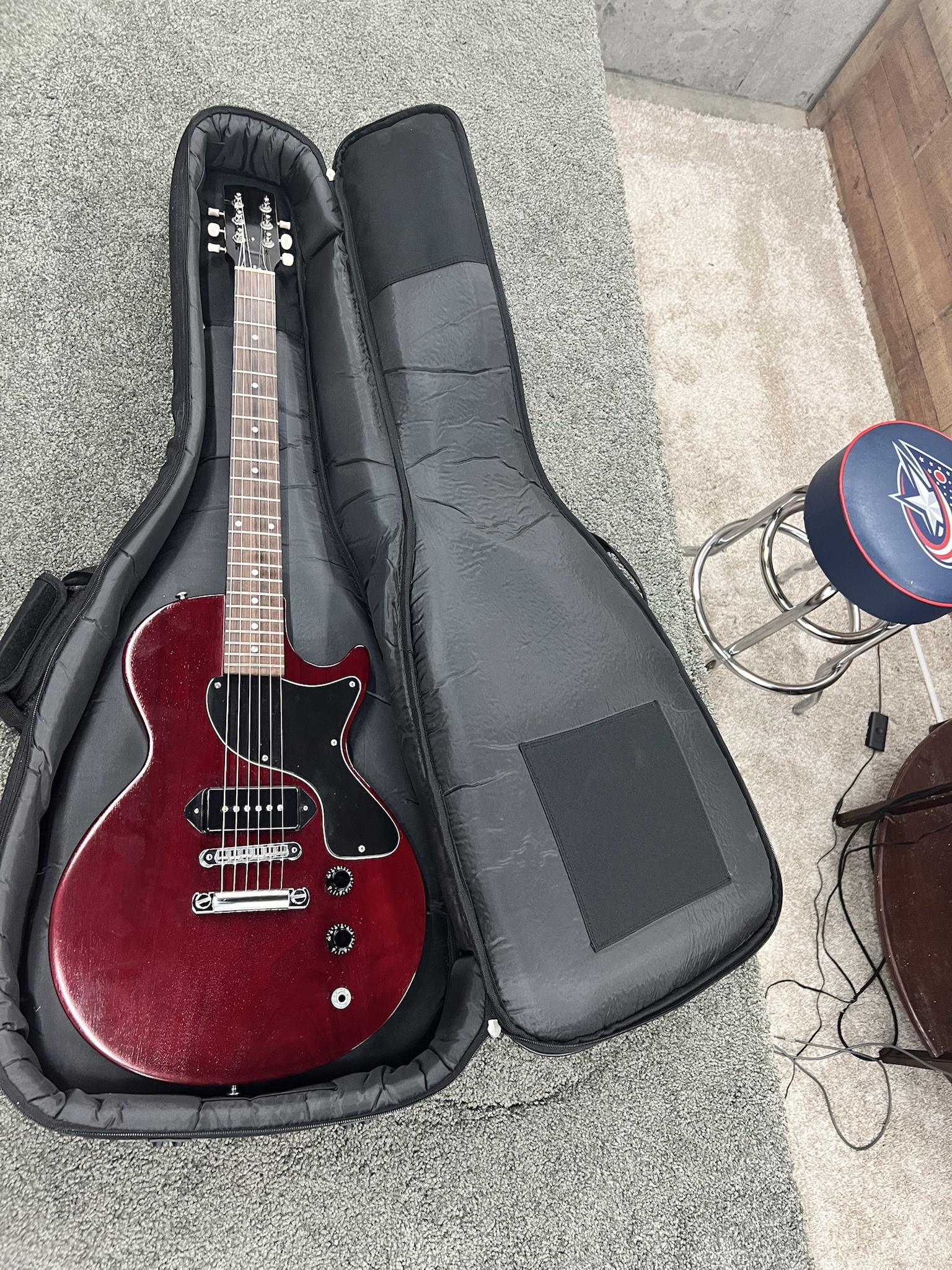 The classic 2003 Gibson Melody Maker