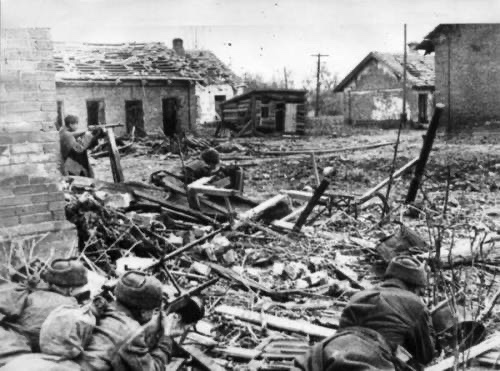 Soviet Soldiers Bracing for the German Assault in Stalingrad