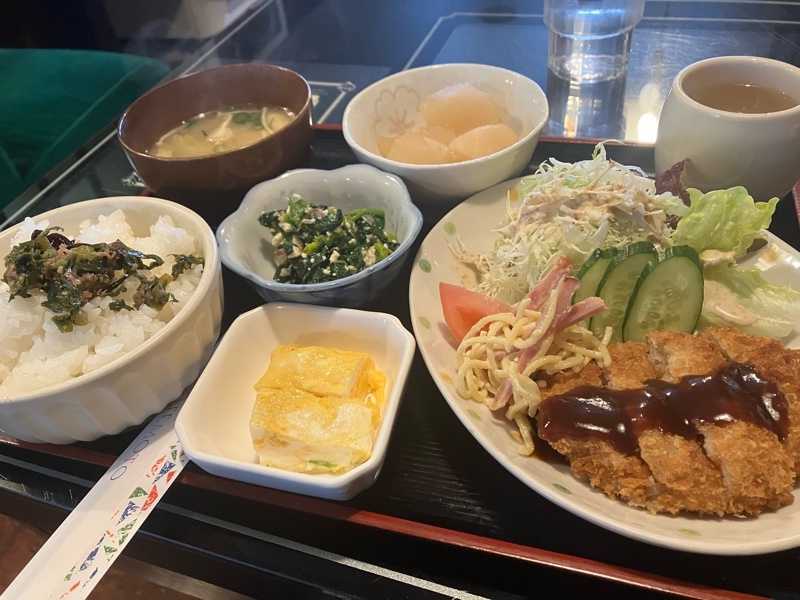 Delicious Tonkatsu Lunch Delight