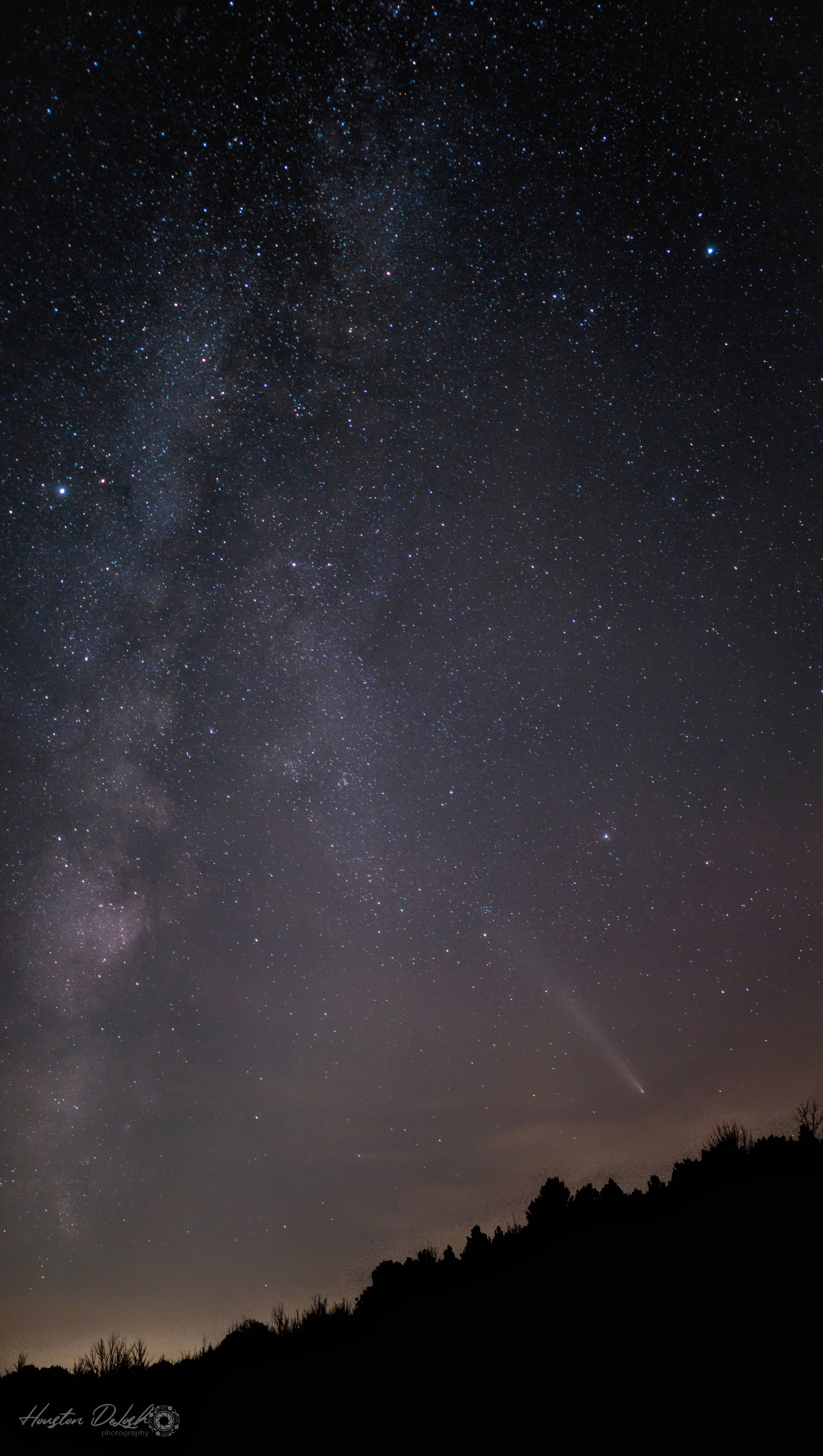 Comet Tsuchinshan-Atlas Lights Up the Milky Way in Northern NY