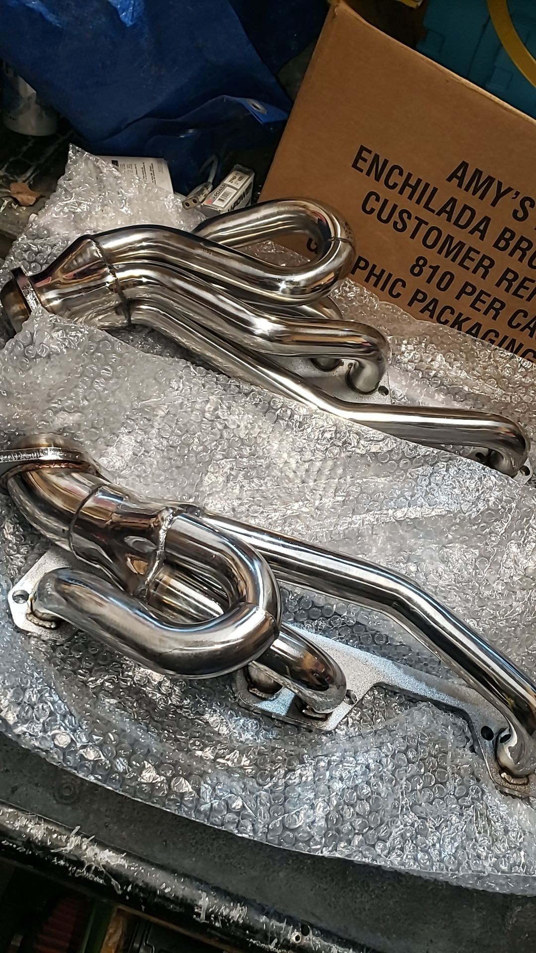 Check out these awesome new short pipe headers for the Dodge!