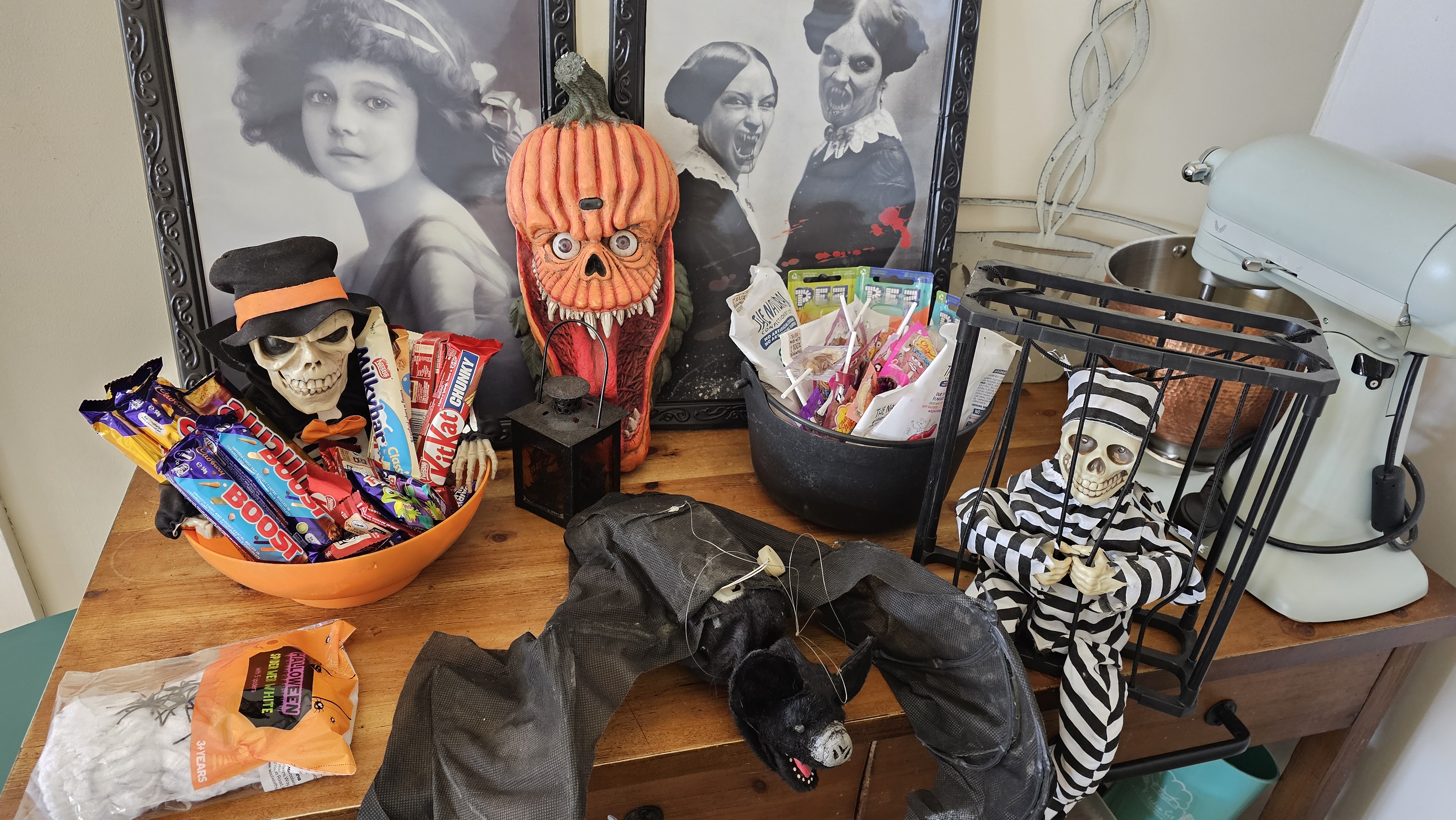 Halloween may not be a big deal in Australia, but I'm doing my best to celebrate!