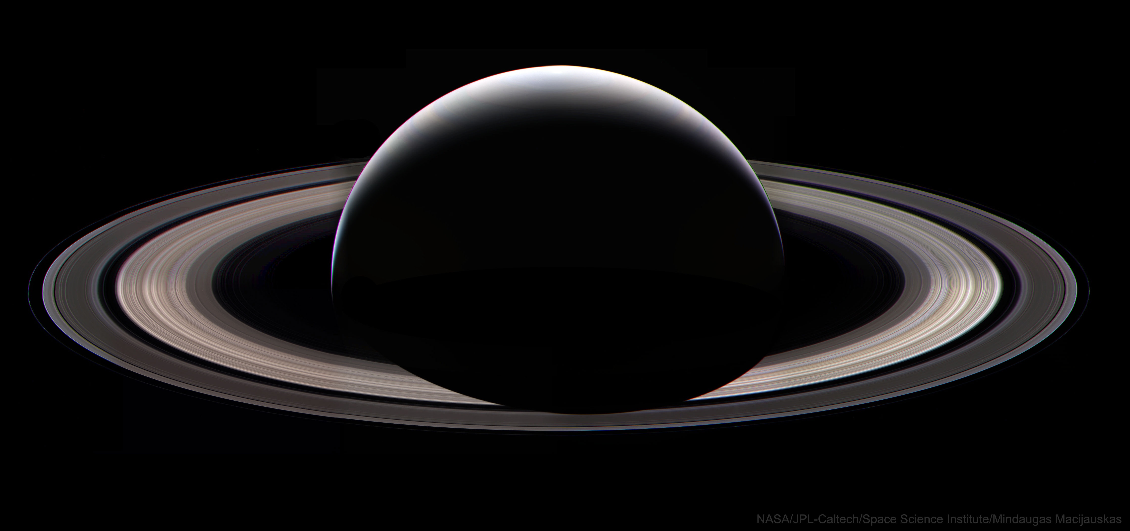 The Enchanting Beauty of Saturn at Night
