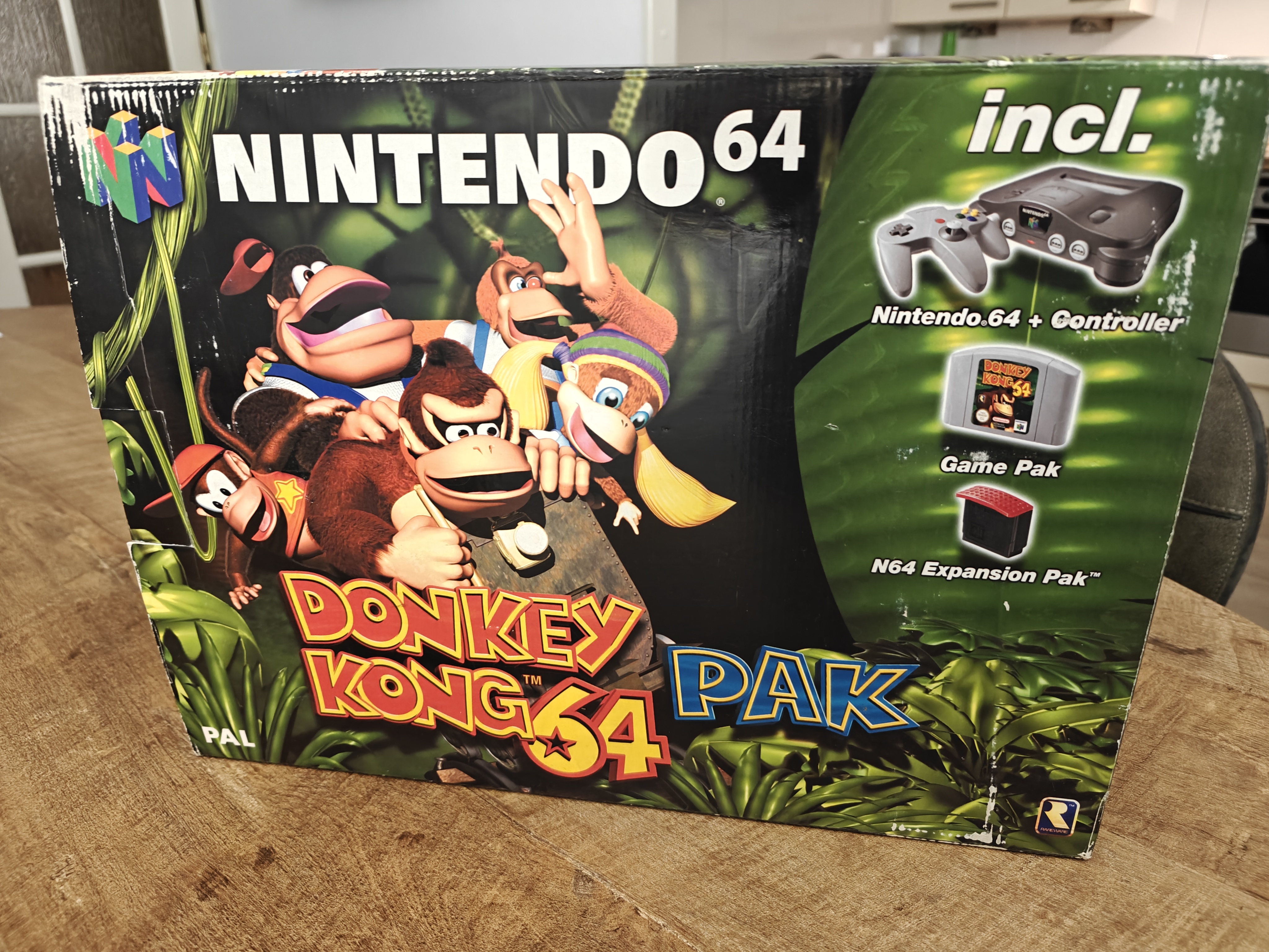 Unboxing a Vintage European Nintendo 64 with Donkey Kong 64!