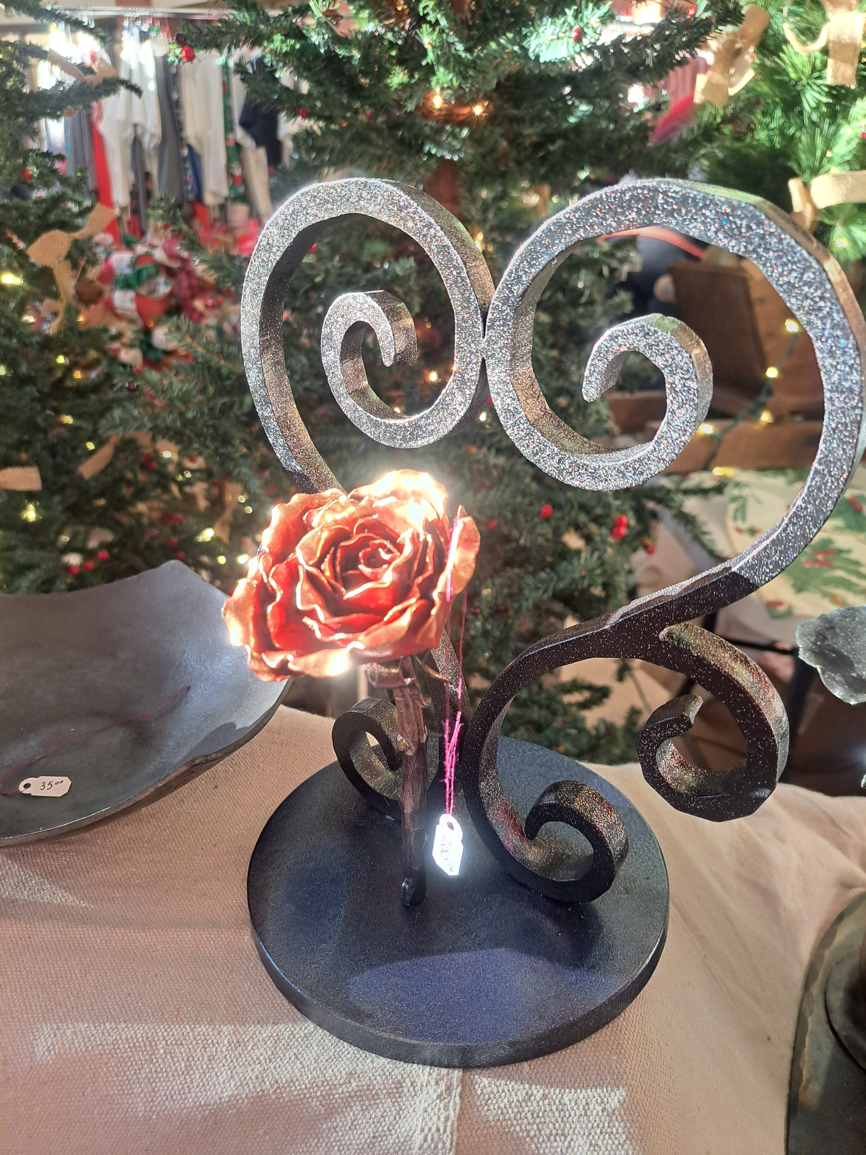 Reflecting on Another Successful Gingerbread Craft Fair: This Year's Floral Creations Were a Hit!
