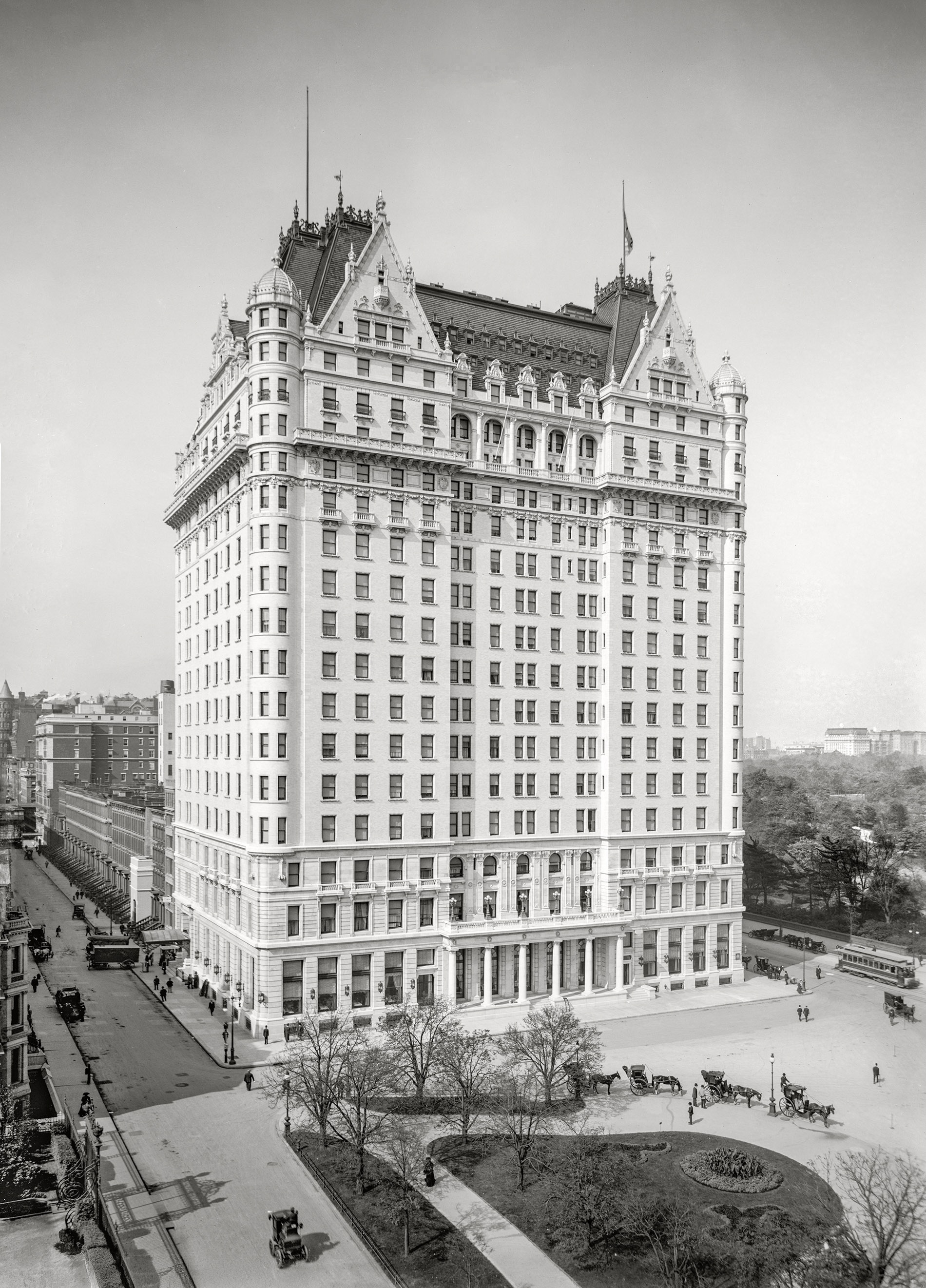 A Glimpse into Manhattan in 1907: Plaza Hotel and Grand Army Plaza