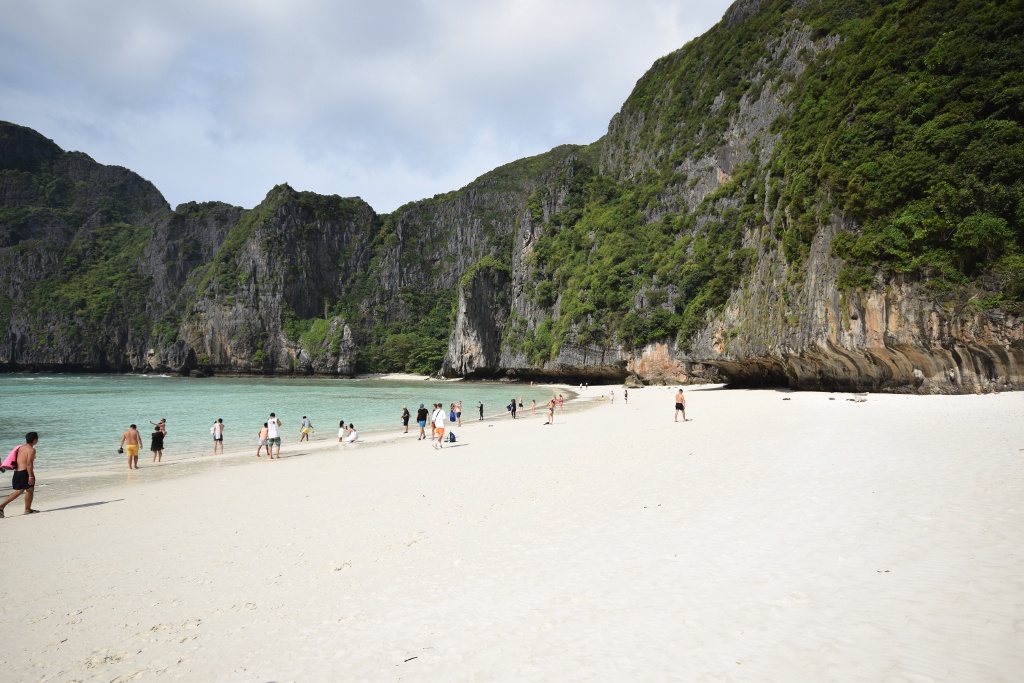 Discover the Beauty of Maya Bay in Thailand