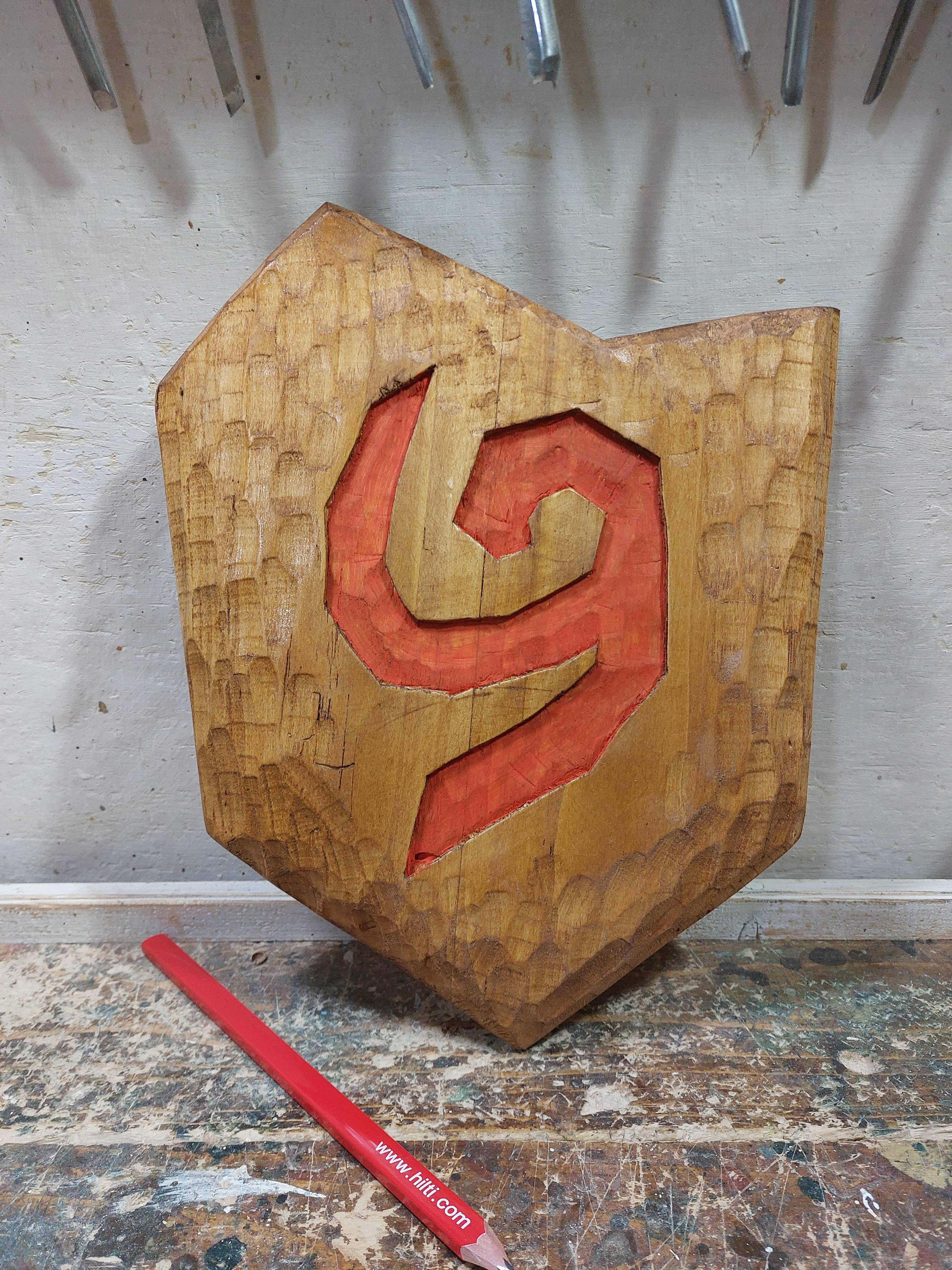 Crafting the Legendary Deku Shield from Zelda