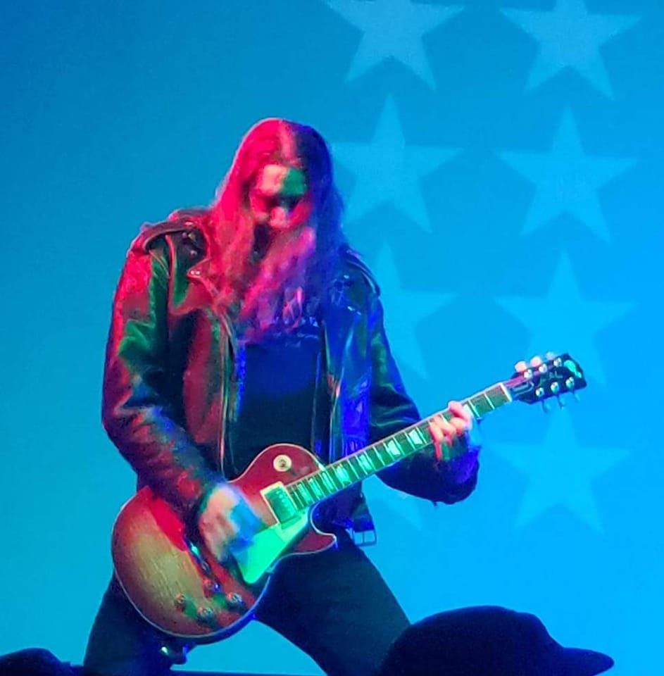 Rocking Around the Christmas Tree with Metal Vibes!